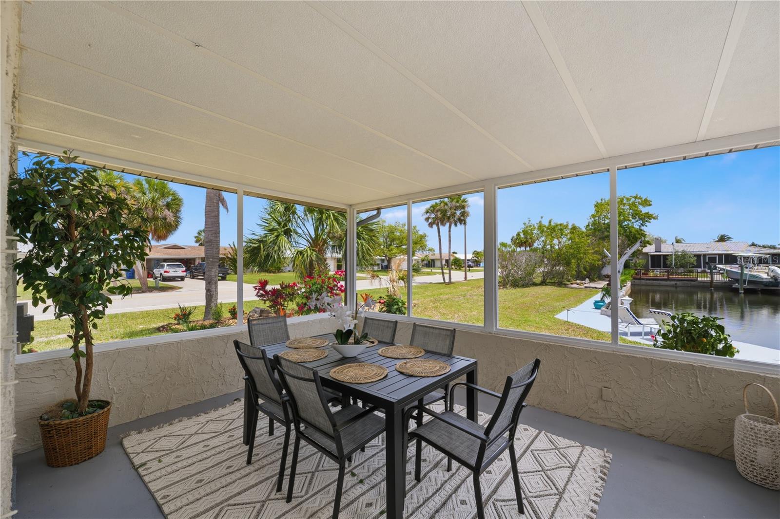 FLOR A MAR - Residential