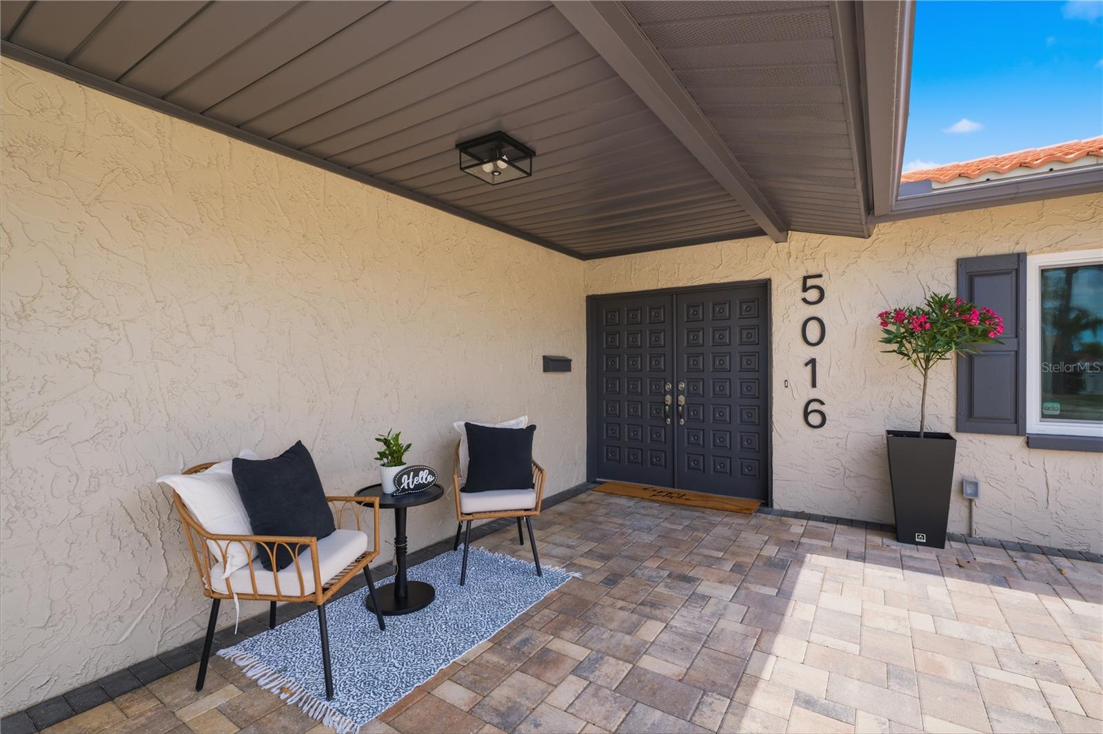 FLOR A MAR - Residential