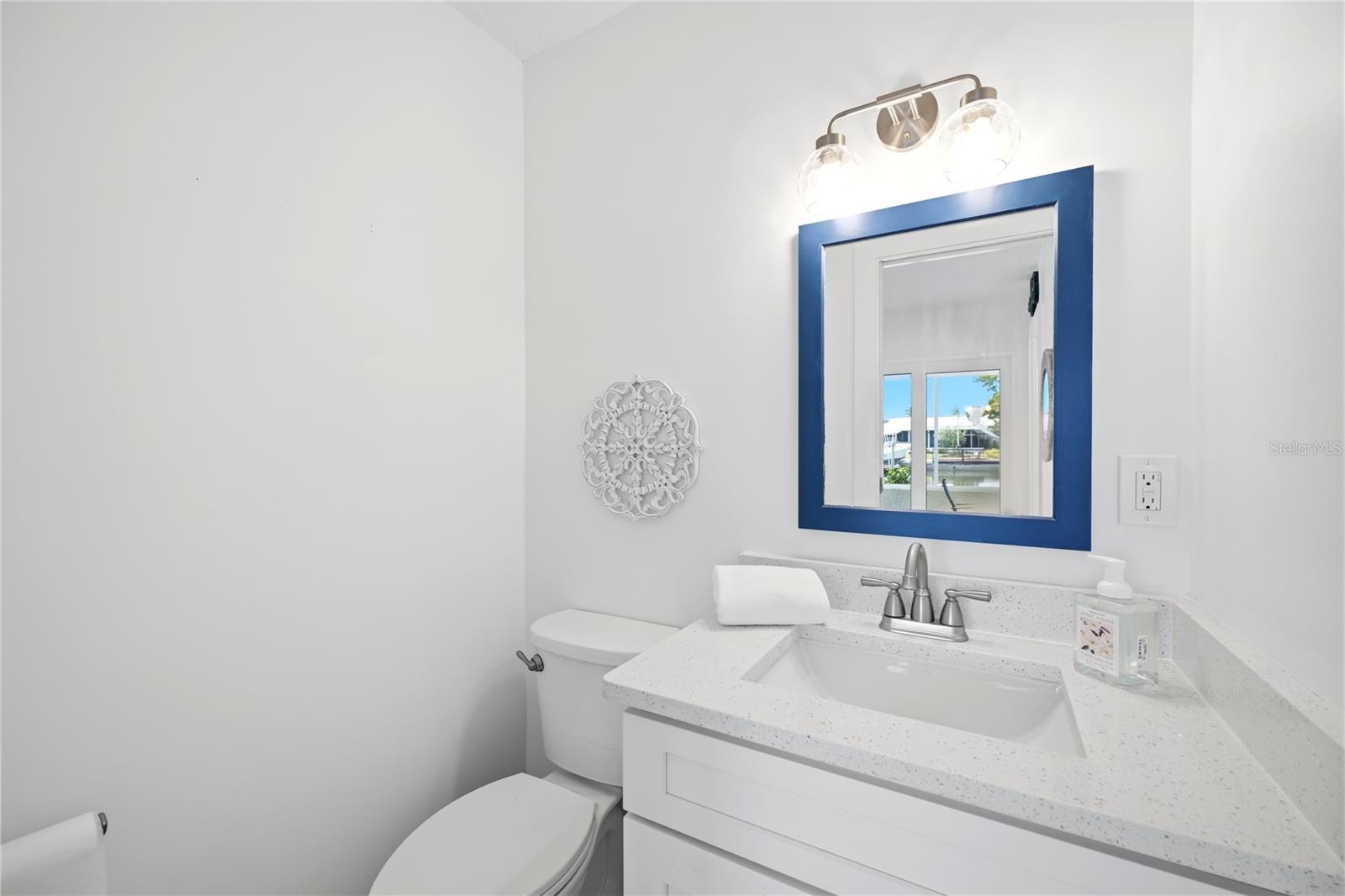 FLOR A MAR - Residential