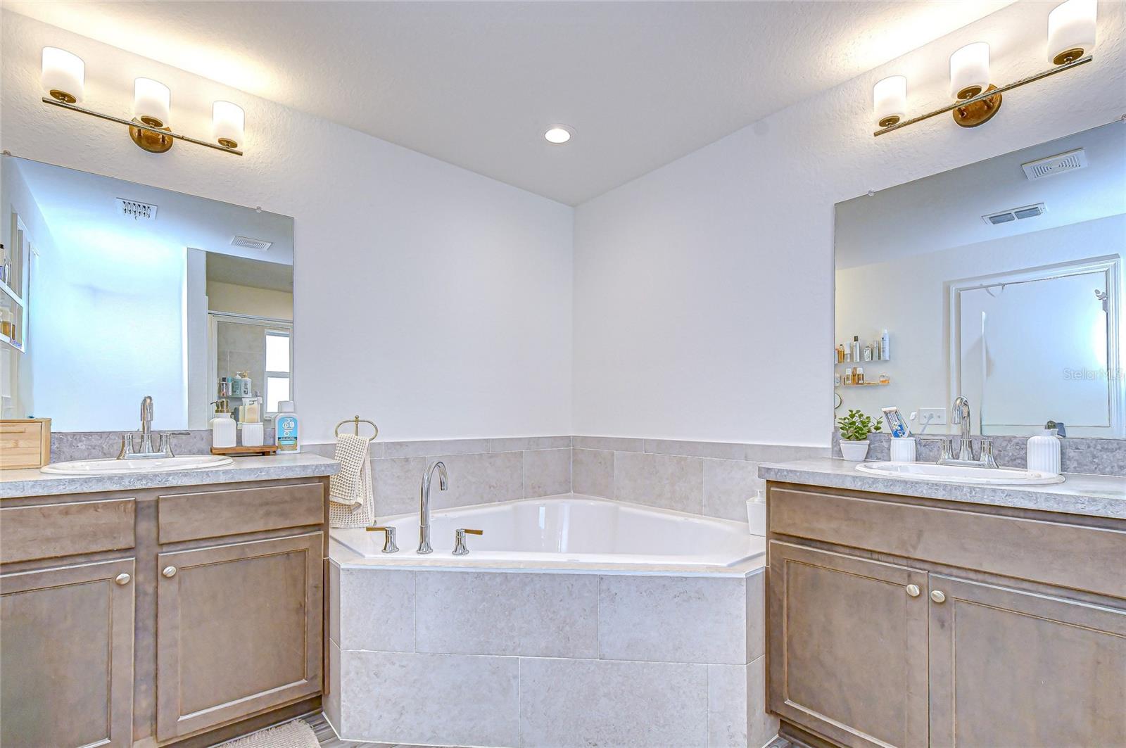 LINDEN TRACE - Residential