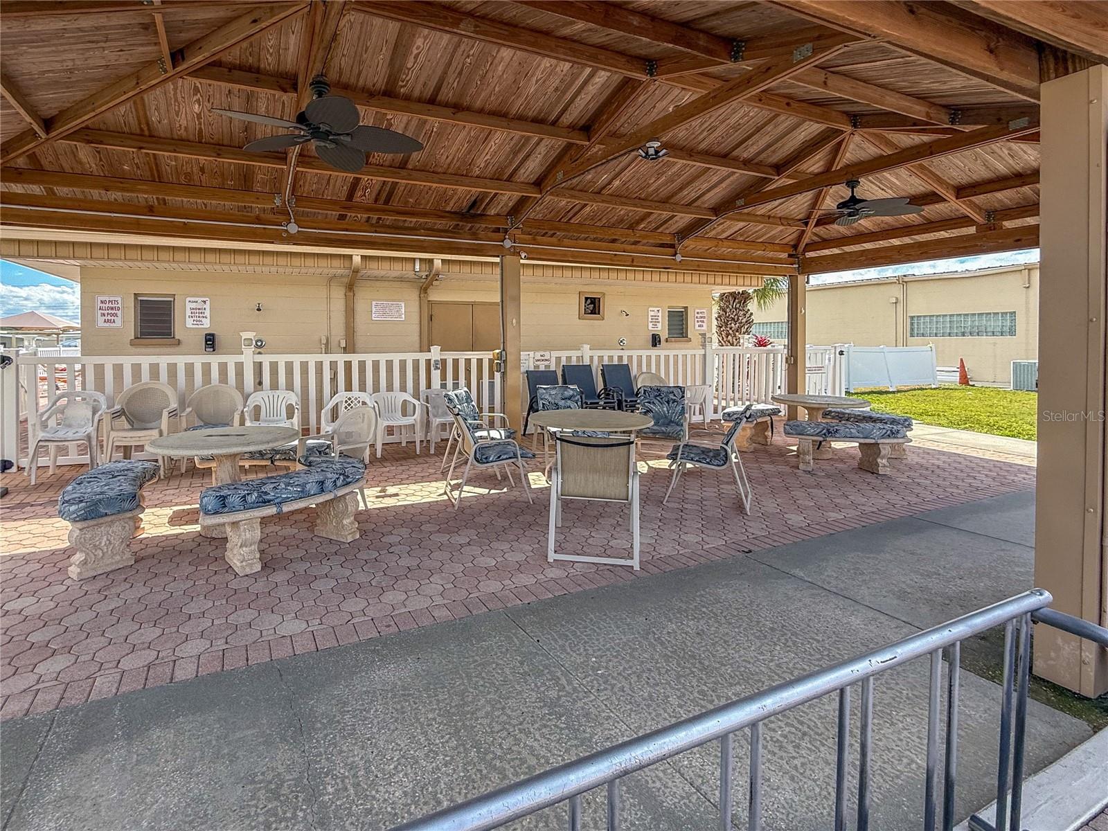 DE SOTO COMMUNITY UNIT ONE - Residential