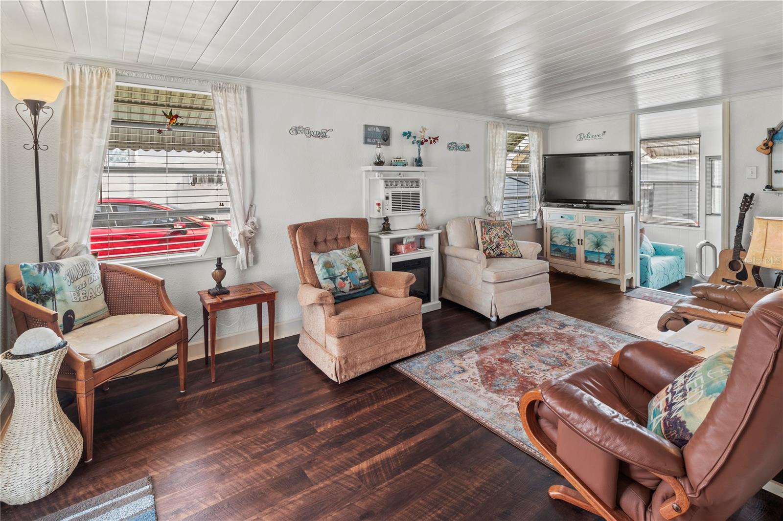 DE SOTO COMMUNITY UNIT ONE - Residential