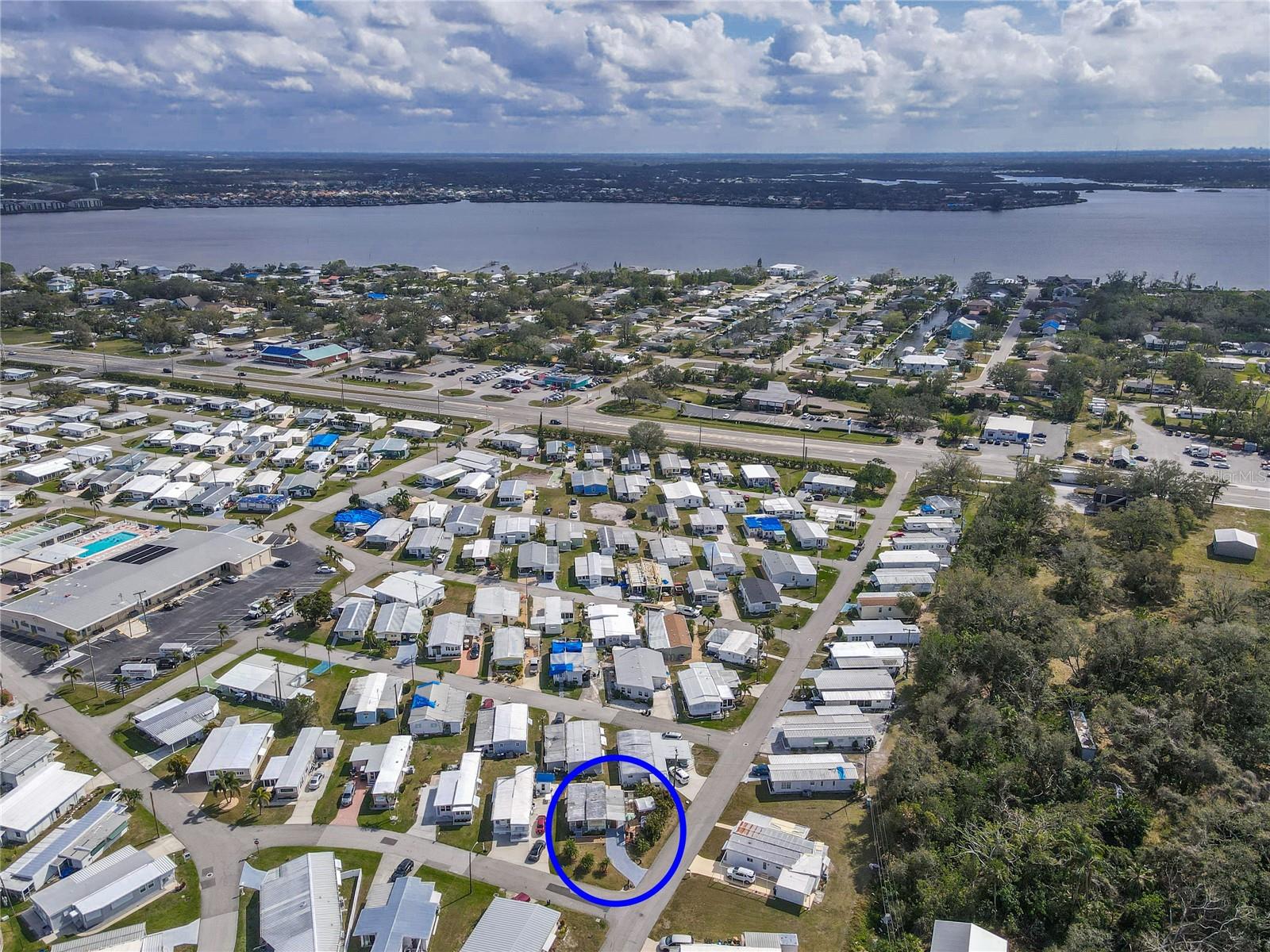 DE SOTO COMMUNITY UNIT ONE - Residential