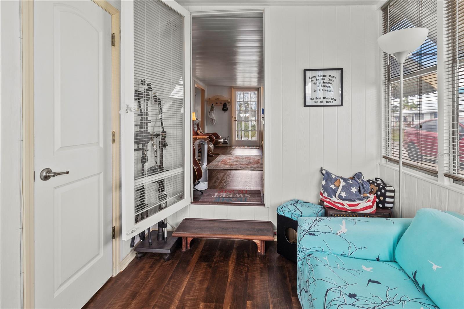 DE SOTO COMMUNITY UNIT ONE - Residential