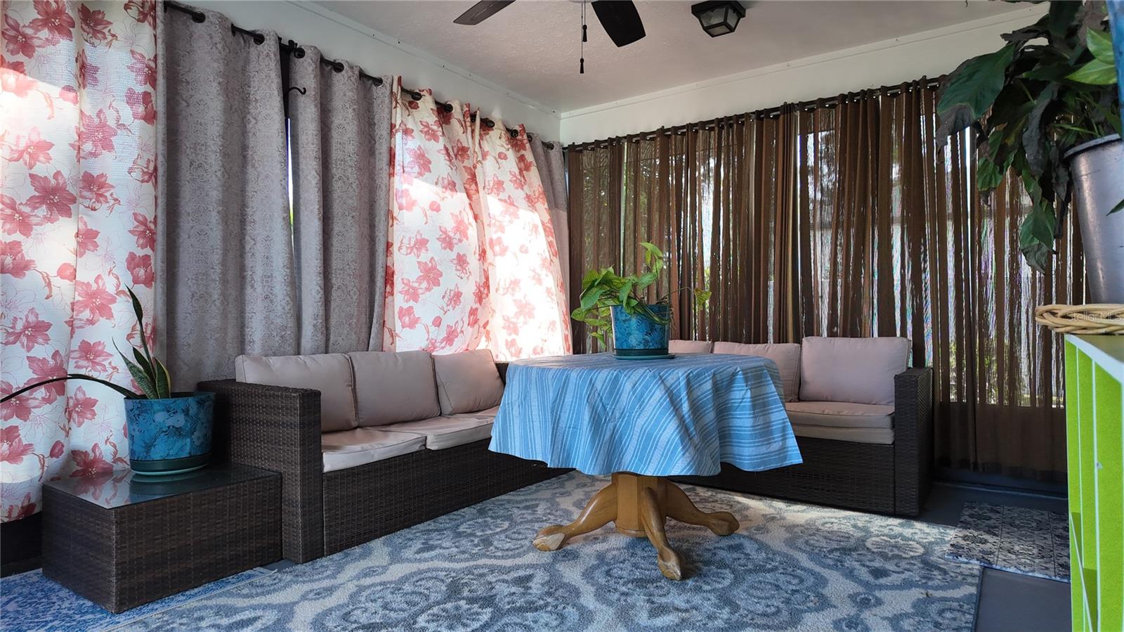 SOUTH VENICE - Residential Lease