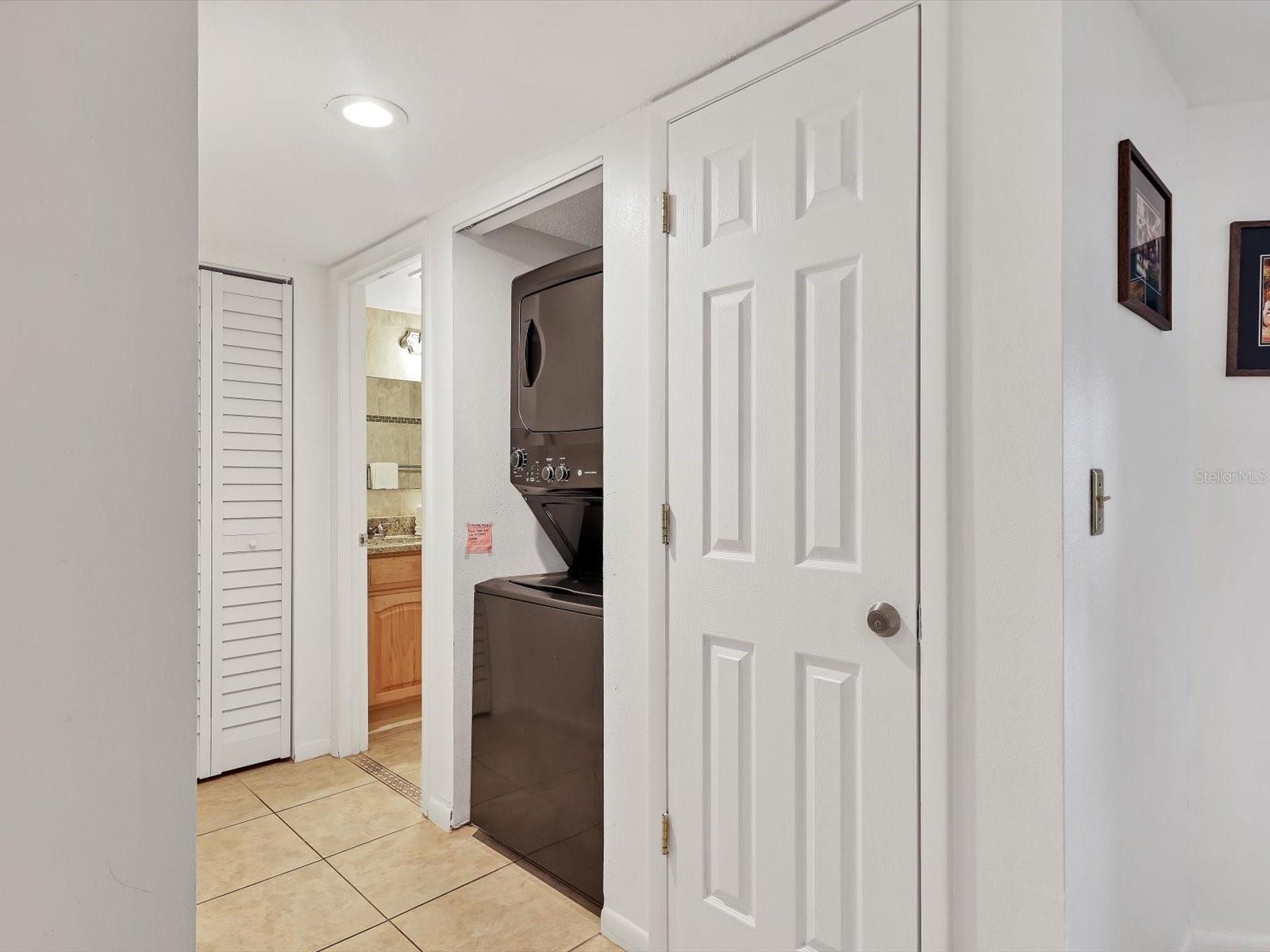 SHOREWALK BATH & TENNIS CLB 7&8 - Residential