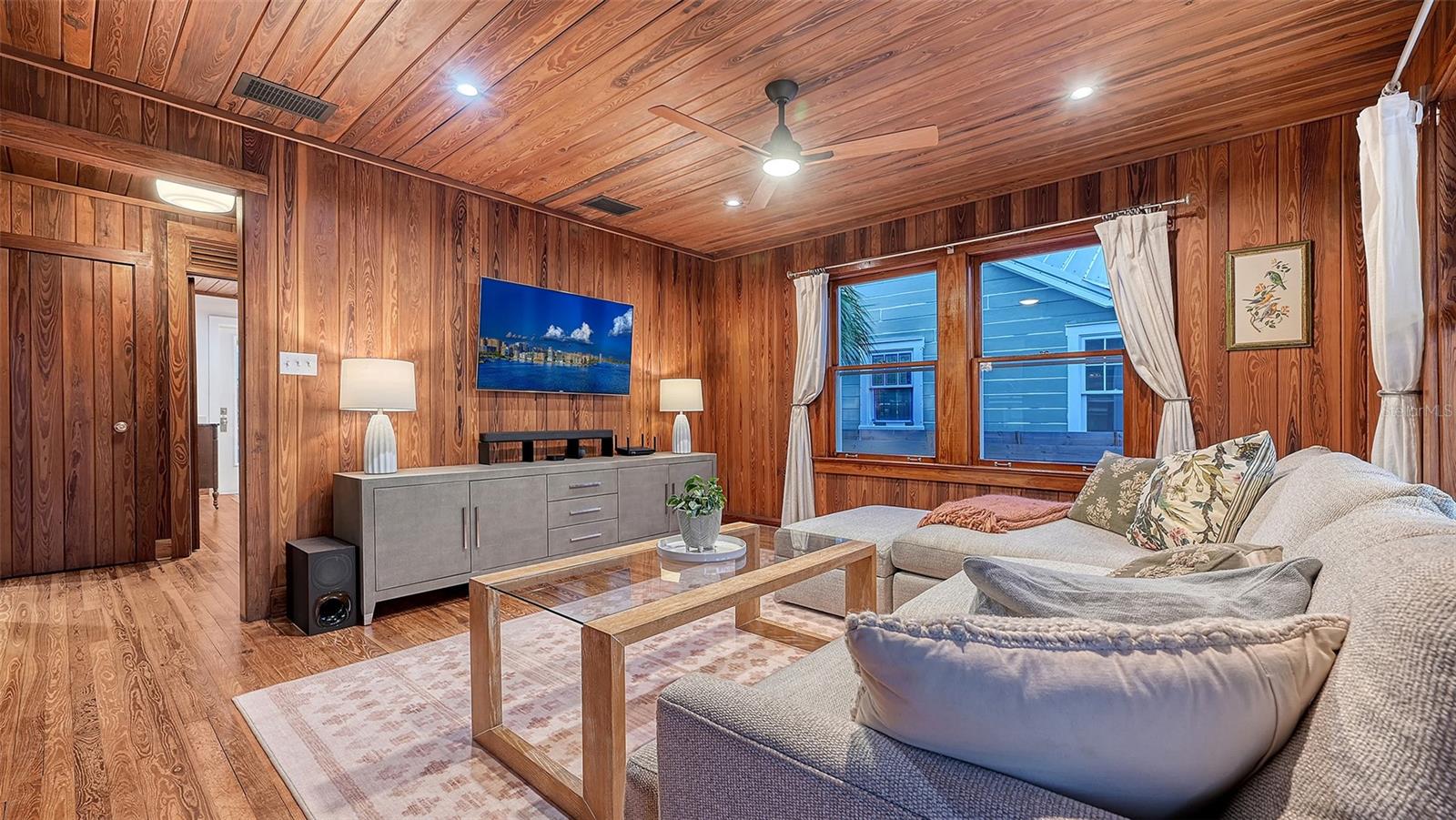 LAUREL PARK - Residential