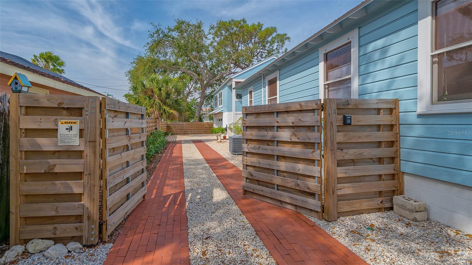 LAUREL PARK - Residential