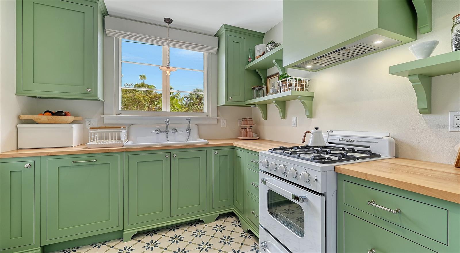 LAUREL PARK - Residential