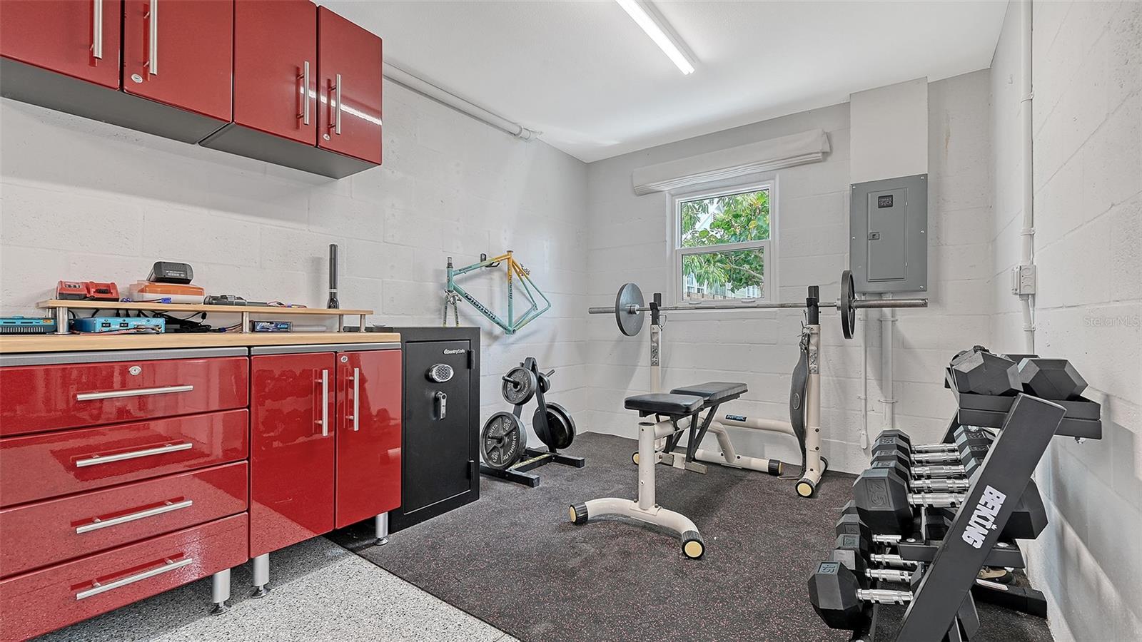 LAUREL PARK - Residential