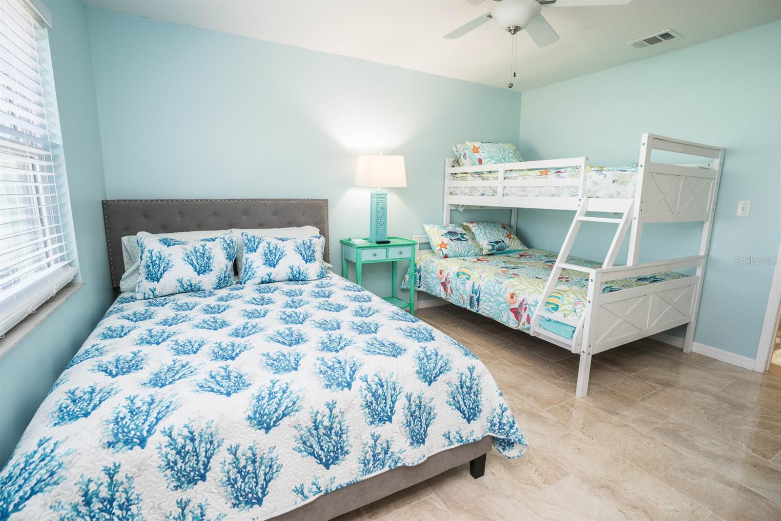 APOLLO BEACH UNIT SIX - Residential