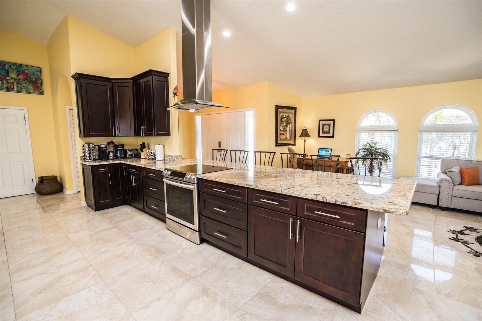 APOLLO BEACH UNIT SIX - Residential