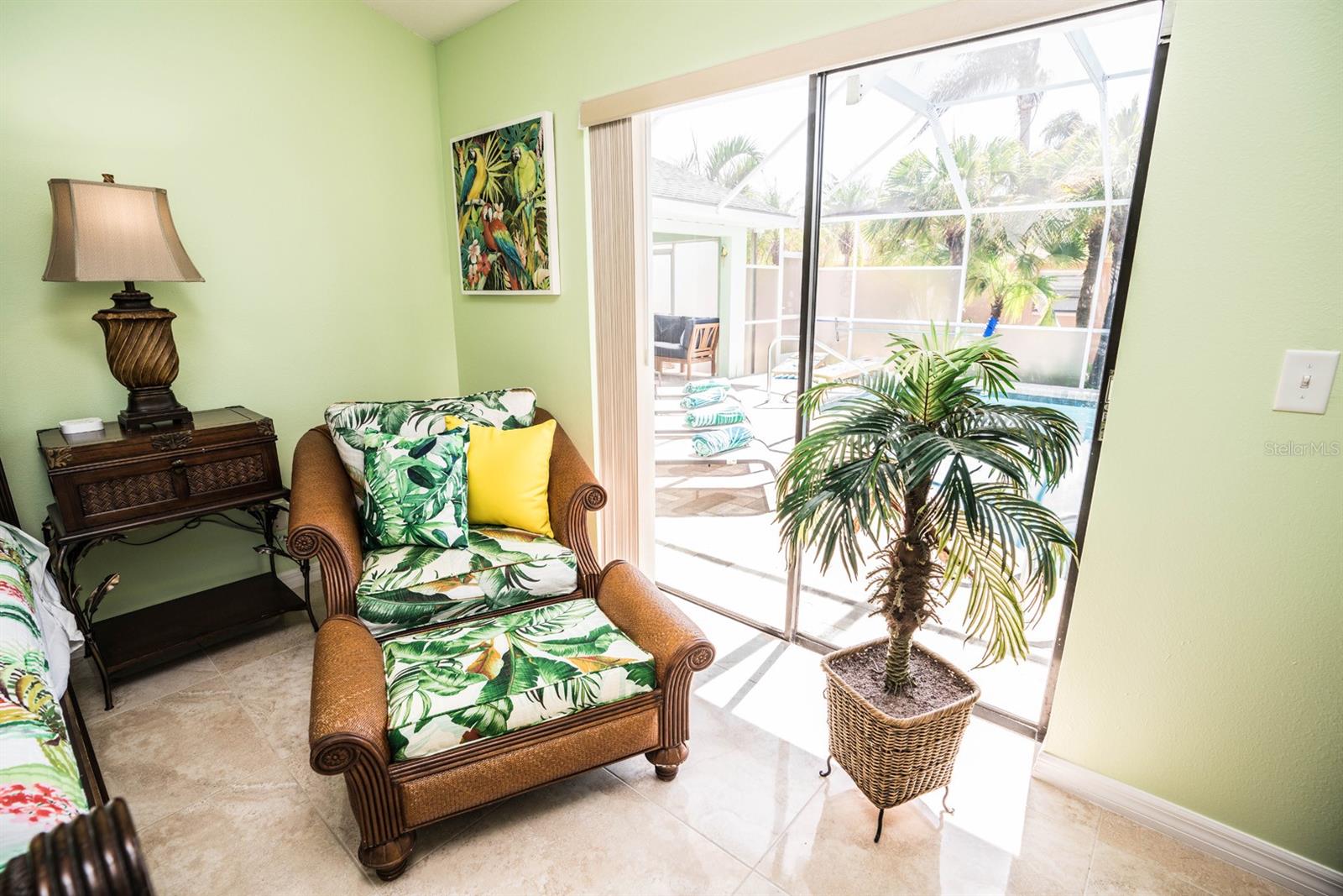 APOLLO BEACH UNIT SIX - Residential