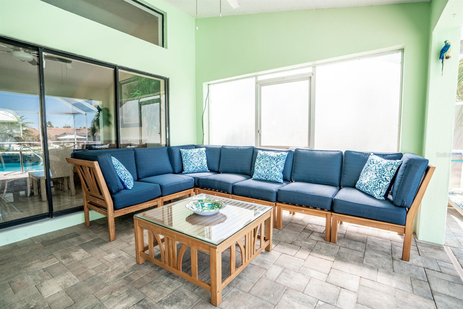 APOLLO BEACH UNIT SIX - Residential