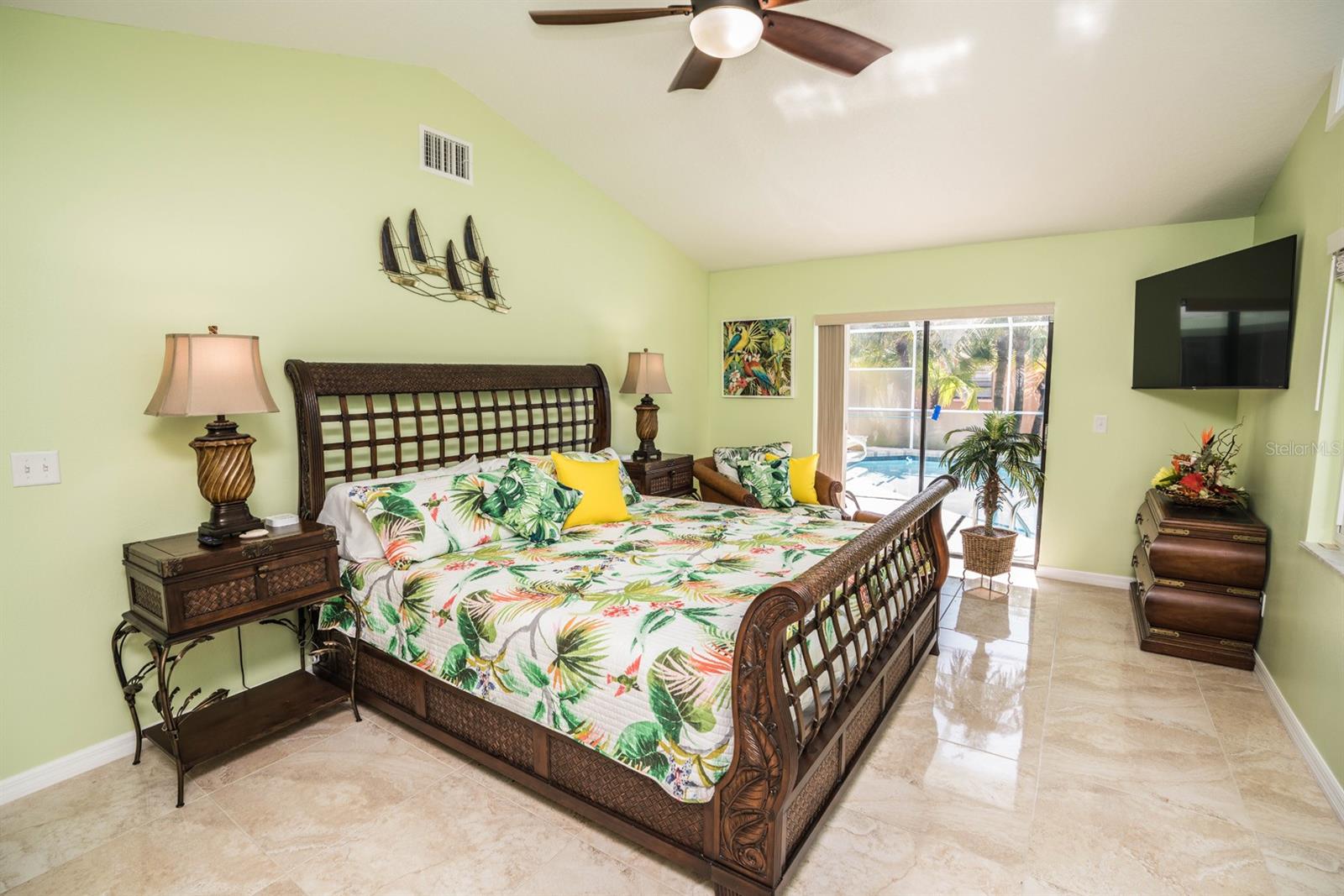 APOLLO BEACH UNIT SIX - Residential