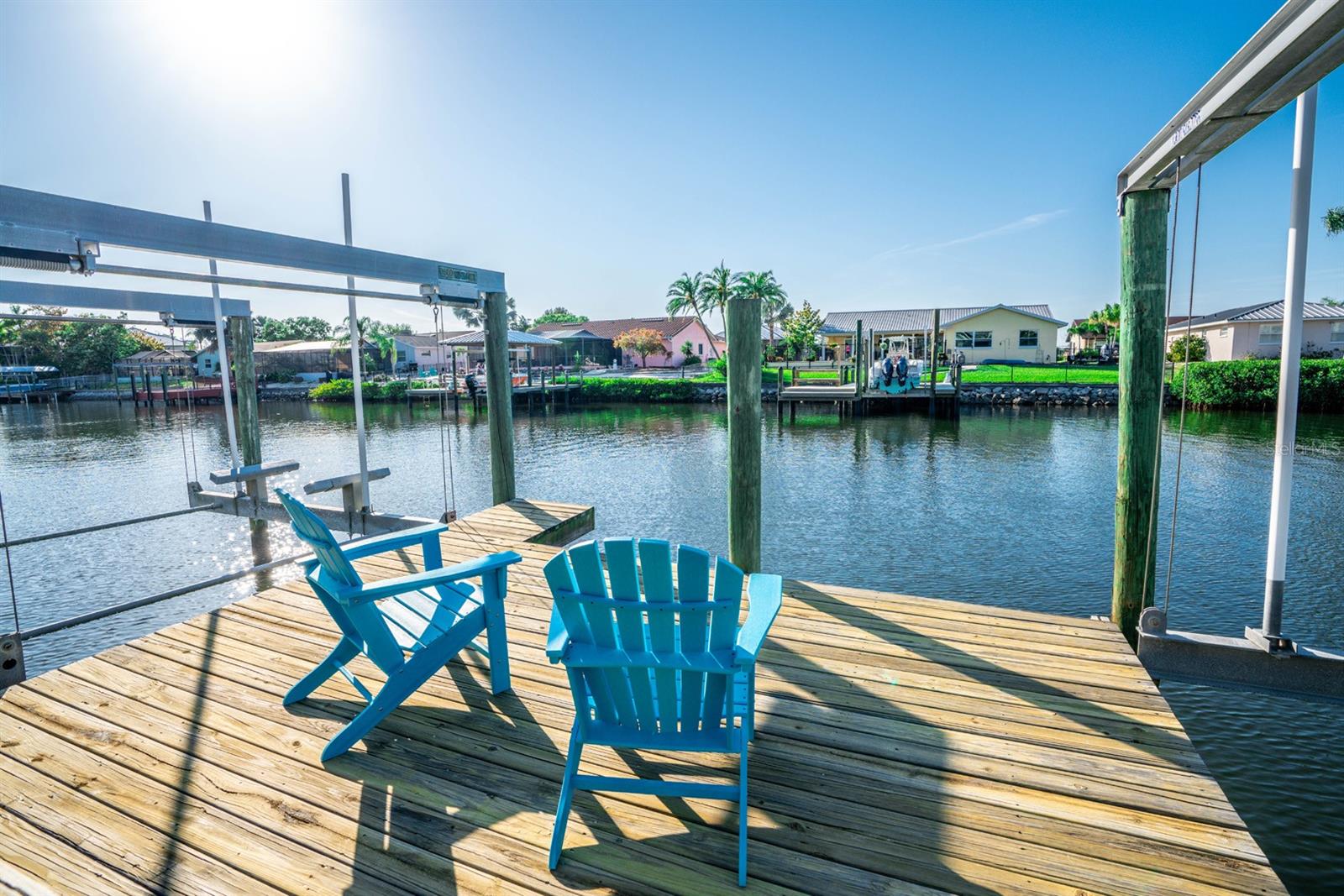 APOLLO BEACH UNIT SIX - Residential