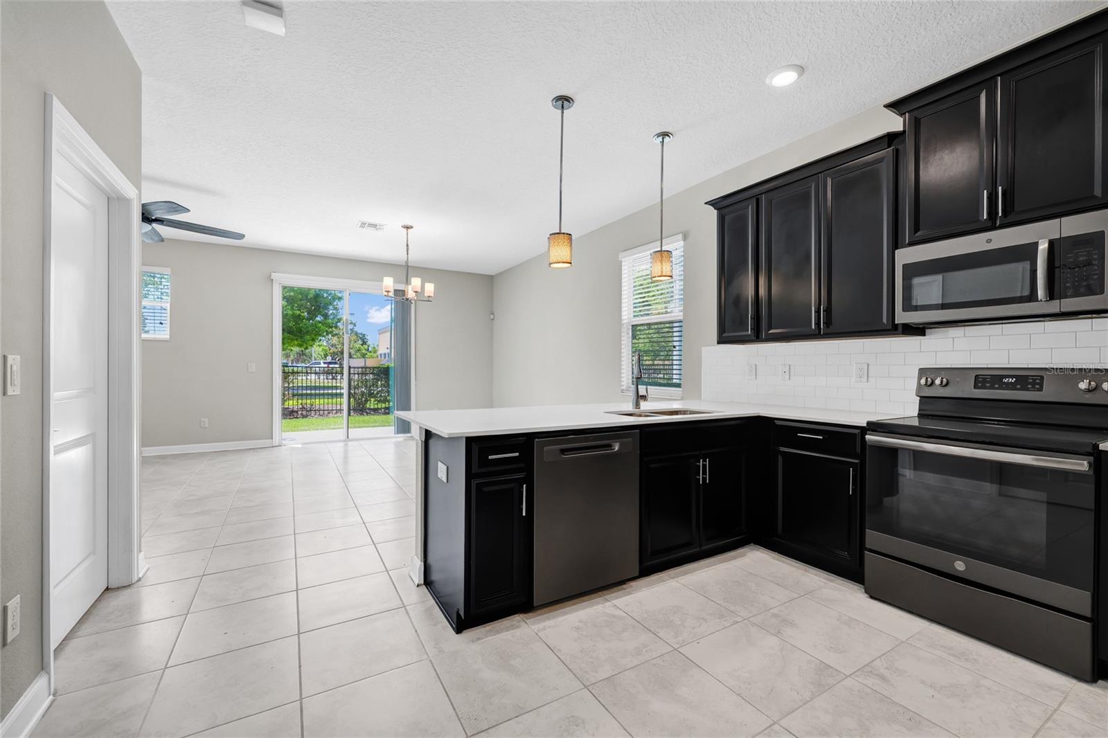 STOREY LAKE TR K - Residential