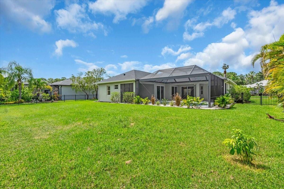 1438 BRAMBLING COURT