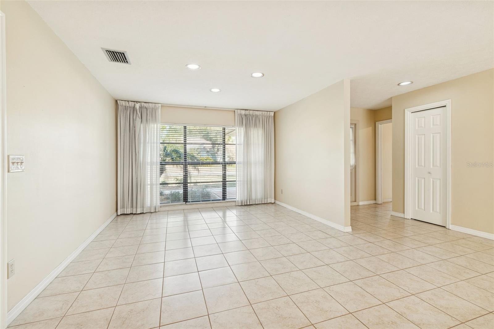 TEMPLE HILLS UNIT 1 - Residential