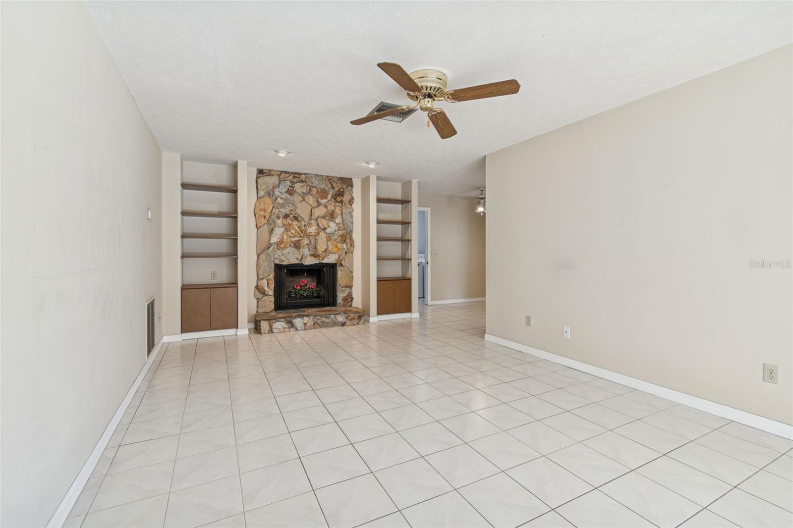 TEMPLE HILLS UNIT 1 - Residential