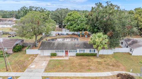 A home in VALRICO