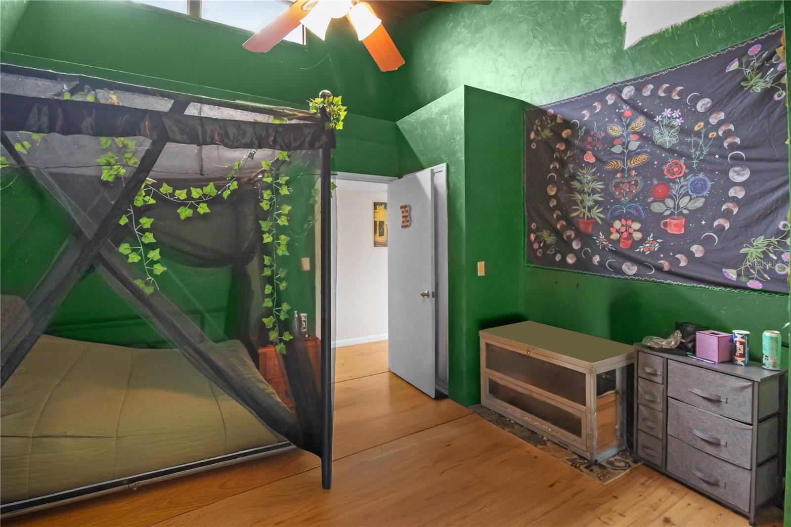 GRENELEFE CAMELOT CONDO UNIT 05 PH 01 - Residential