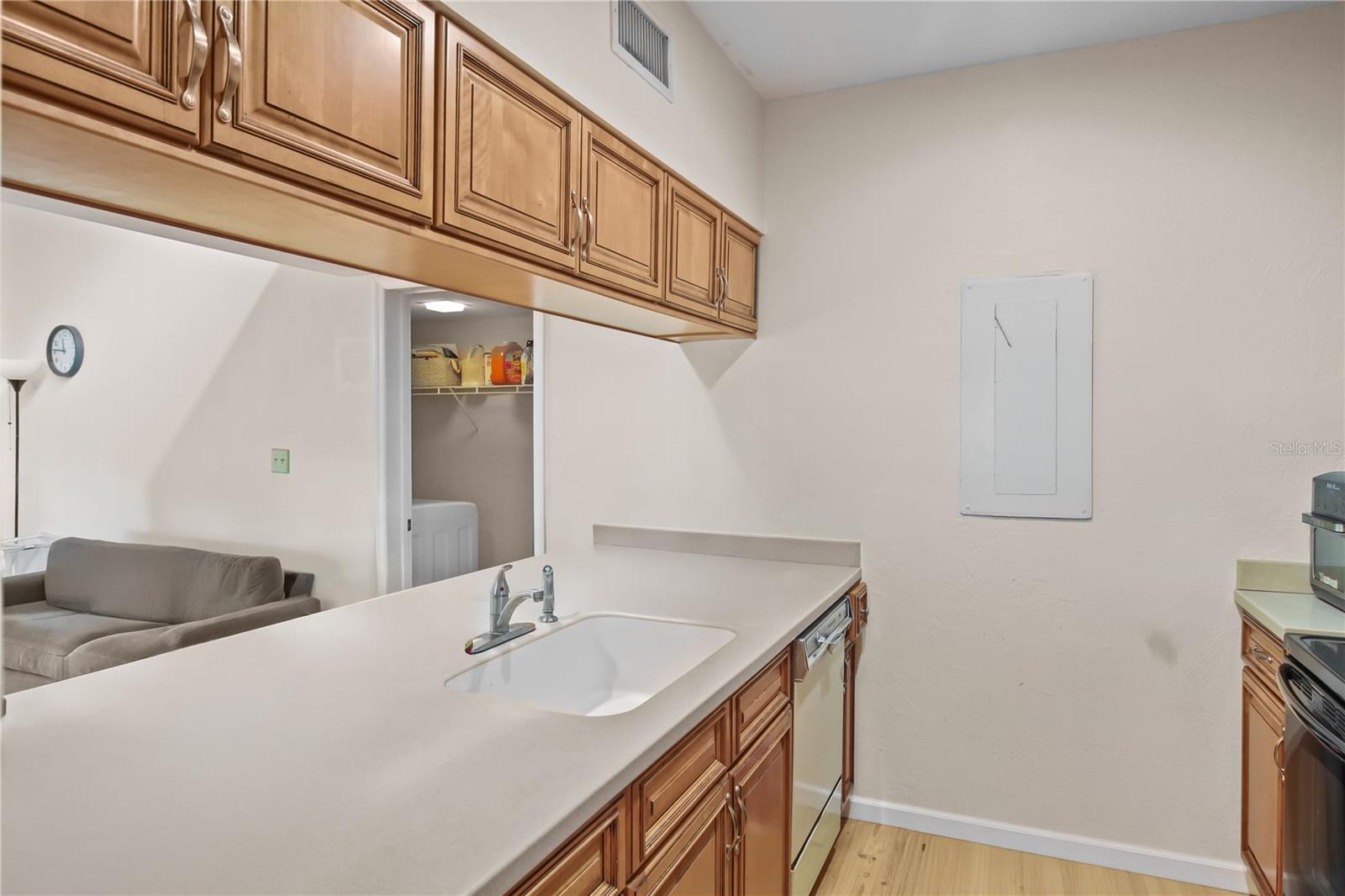 GRENELEFE CAMELOT CONDO UNIT 05 PH 01 - Residential