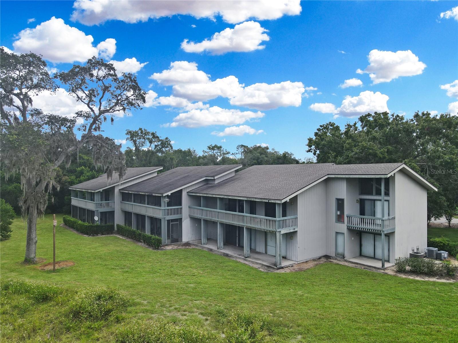 GRENELEFE CAMELOT CONDO UNIT 05 PH 01 - Residential