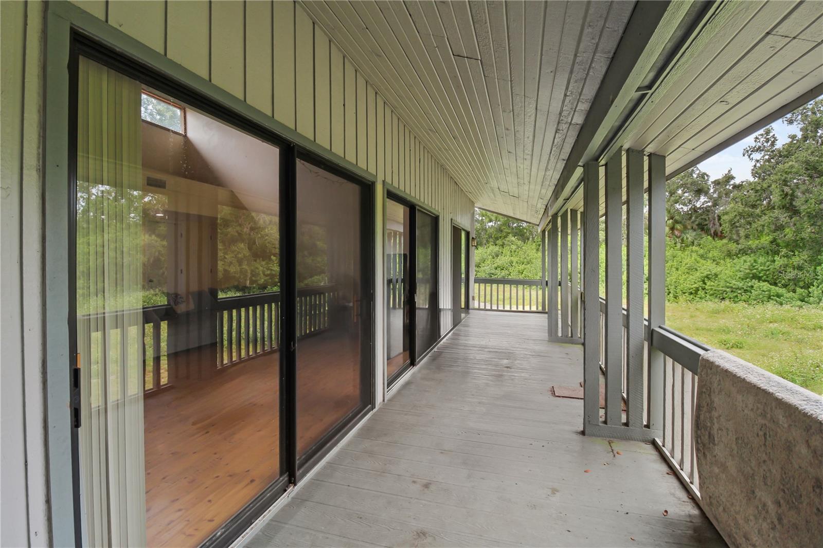 GRENELEFE CAMELOT CONDO UNIT 05 PH 01 - Residential