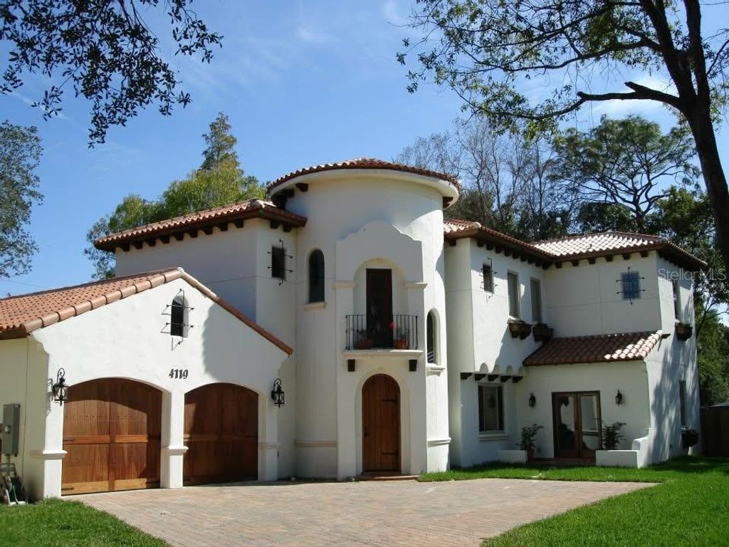 Photo of 4119 Woodacre Lane, Tampa, FL 33624 (MLS # TB8448729)