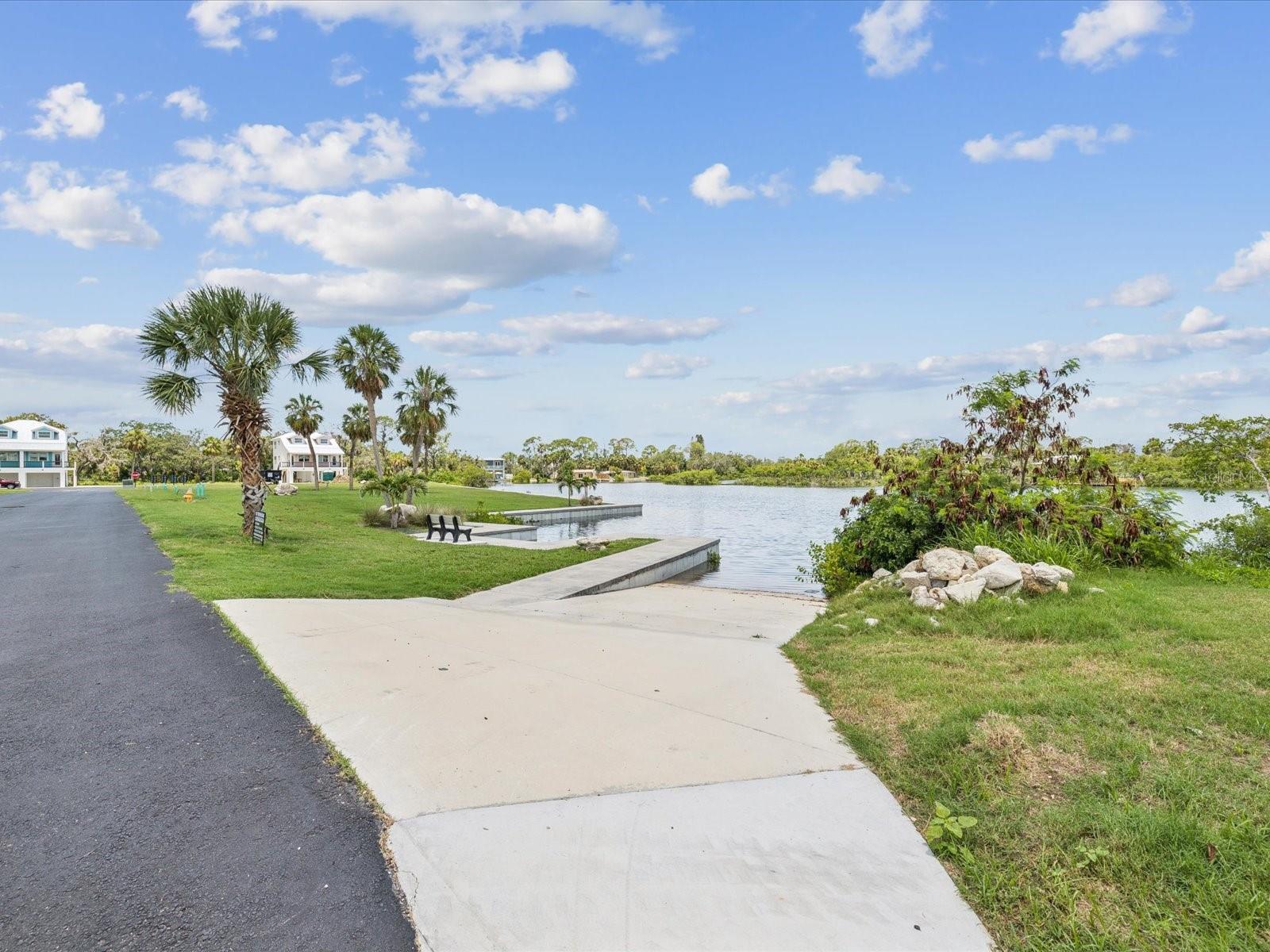 6715 WANDER LANE