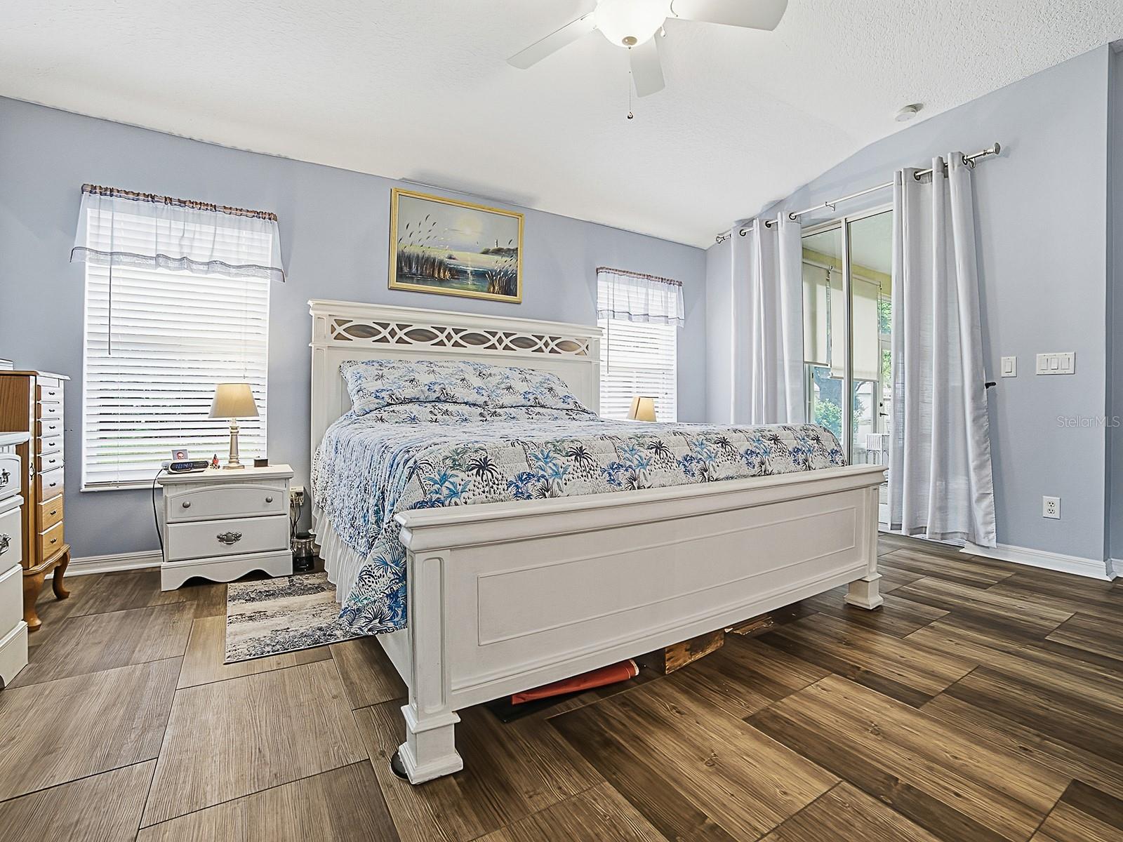 ROYAL HARBOR - Residential