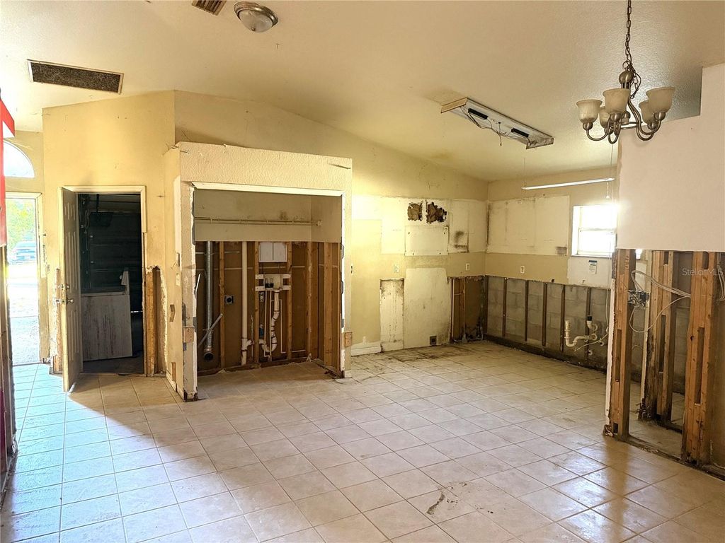 Photo of 250 Willow Place, Ormond Beach, FL 32174 (MLS # V4948564)