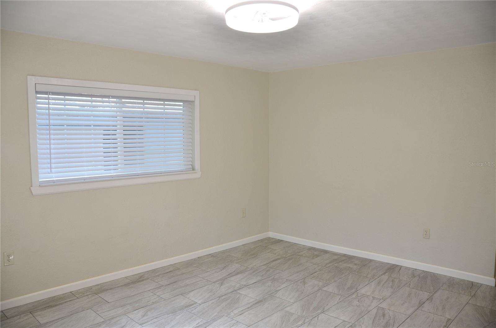 LEESBURG OAK CREST - Residential