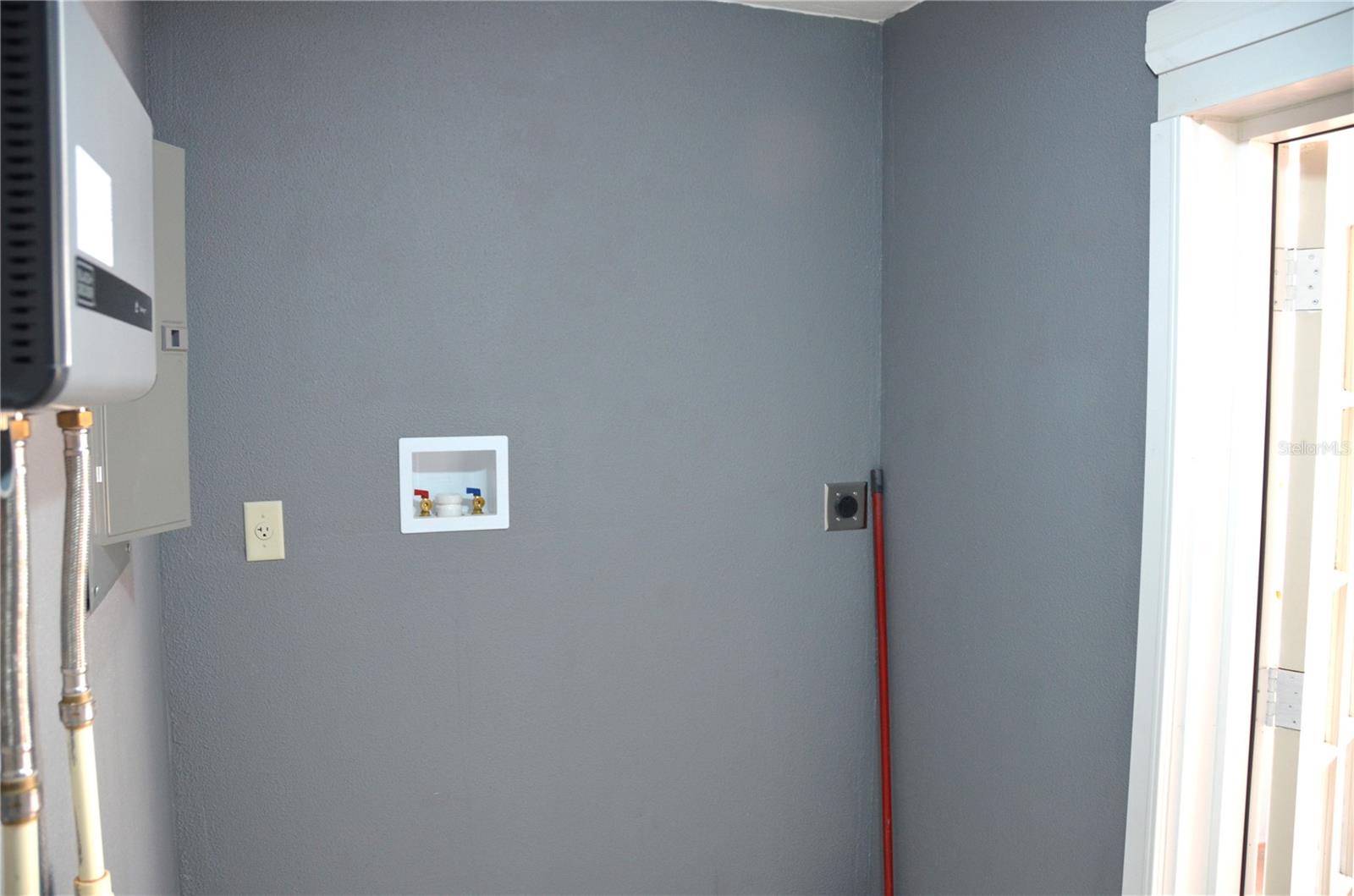 LEESBURG OAK CREST - Residential