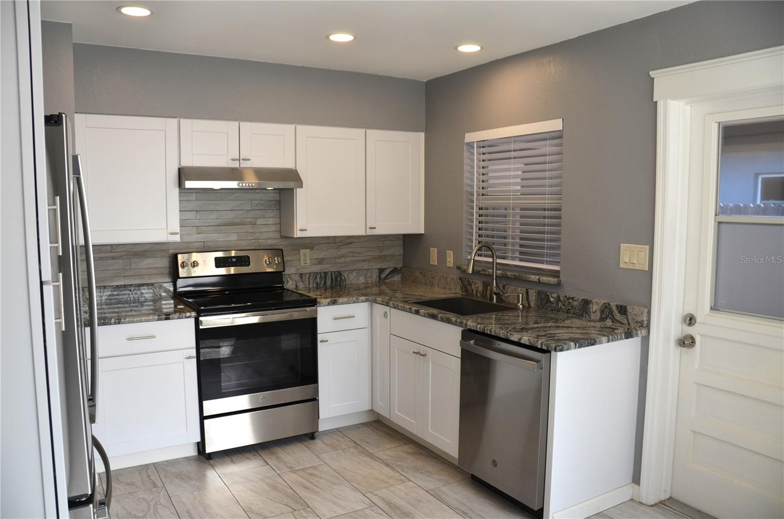 LEESBURG OAK CREST - Residential