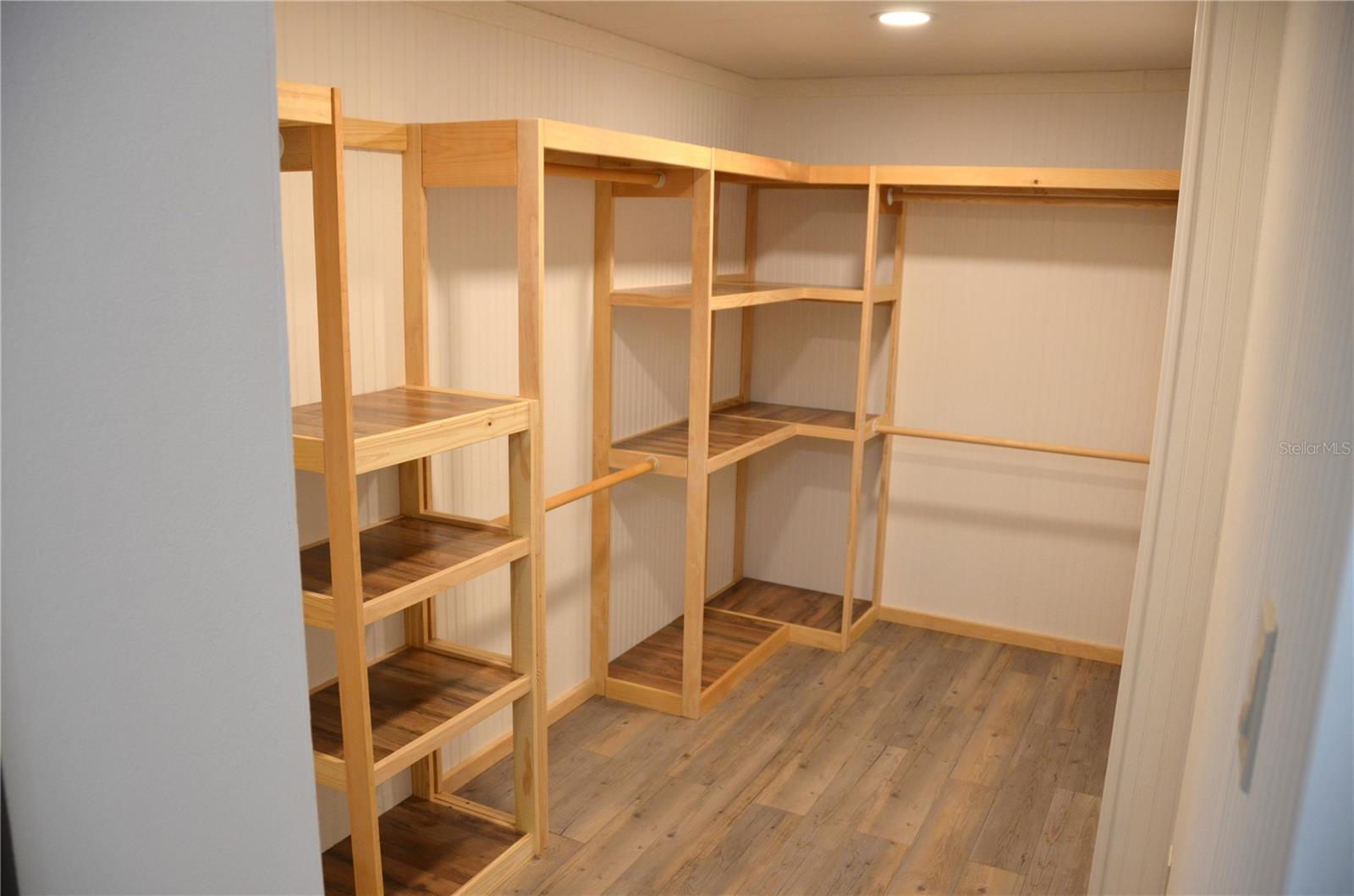 LEESBURG OAK CREST - Residential