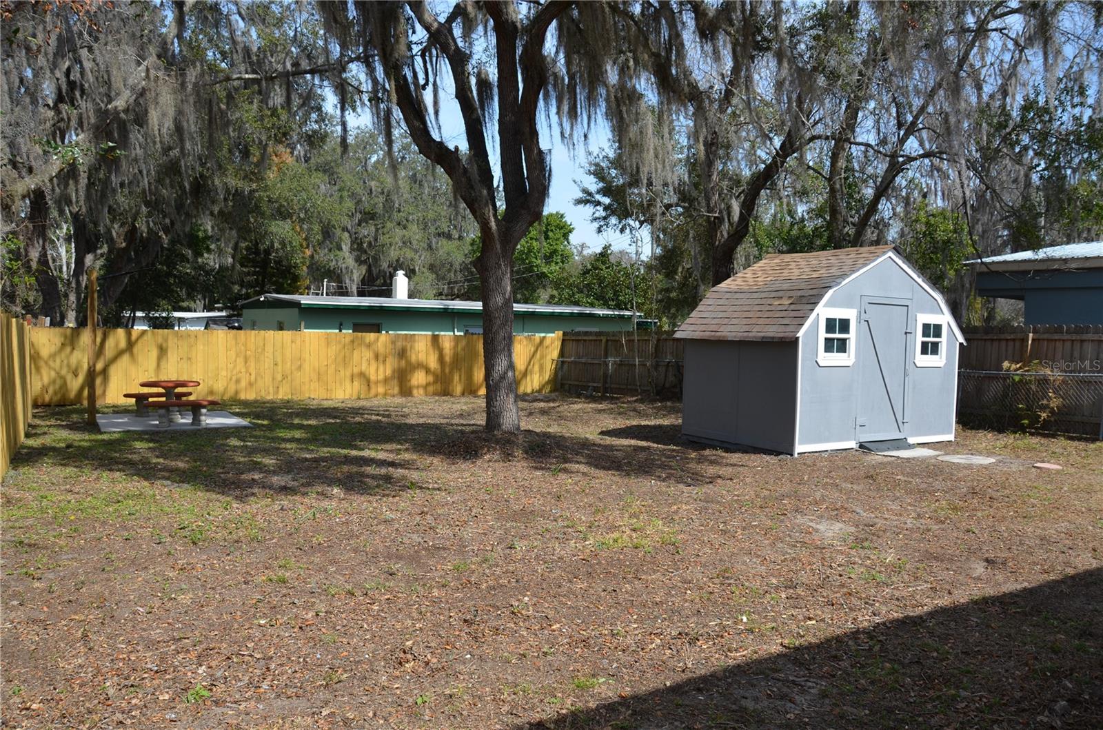 LEESBURG OAK CREST - Residential