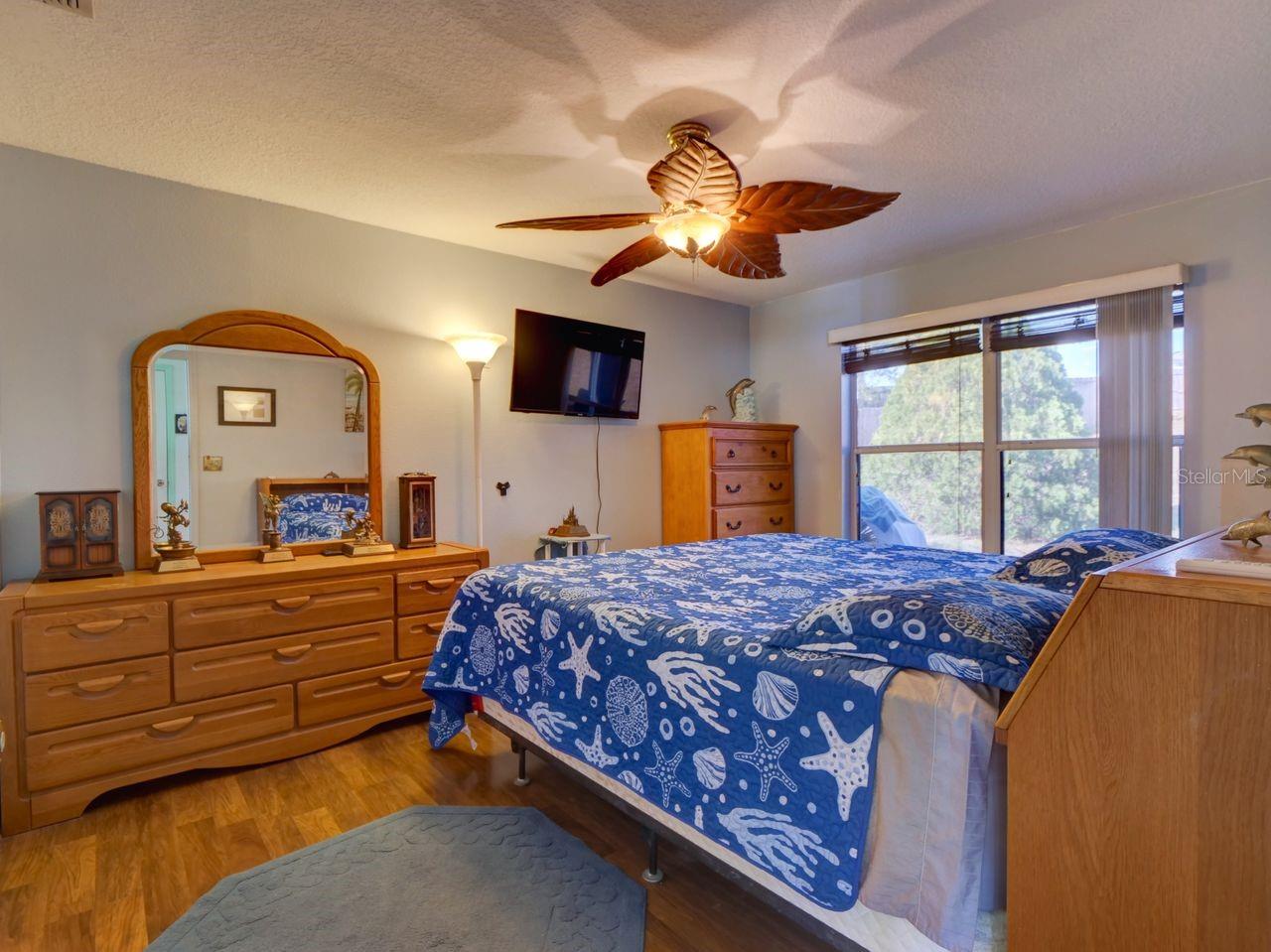 ROYAL RIDGE PH 01 - Residential