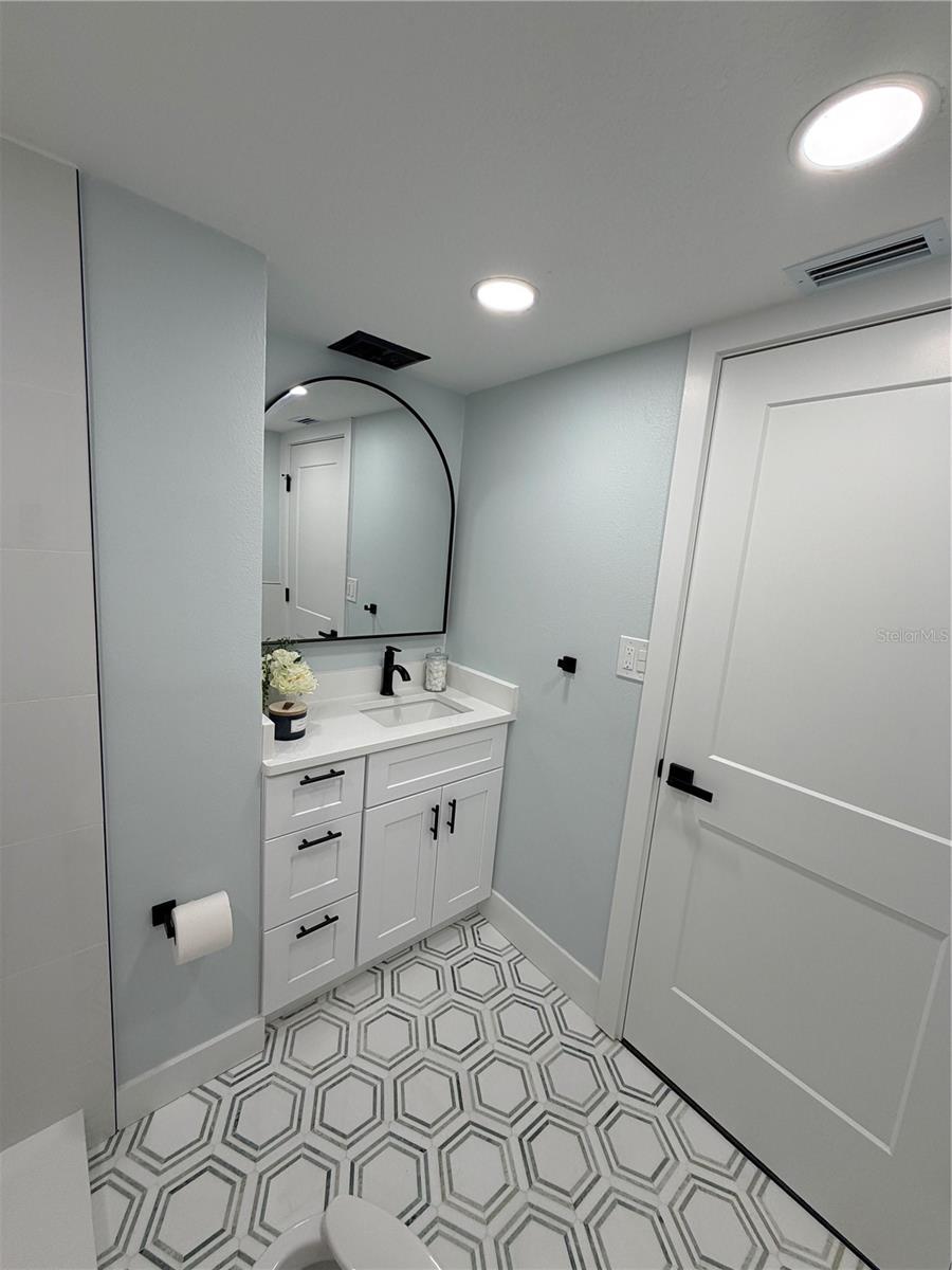 SYLVETTE CONDO - Residential