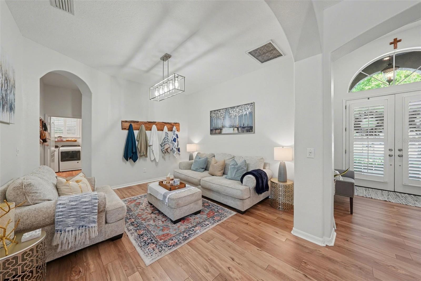 LAKES OF WELLINGTON PH I - Residential