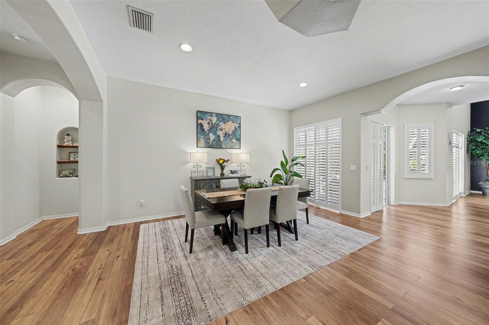 LAKES OF WELLINGTON PH I - Residential