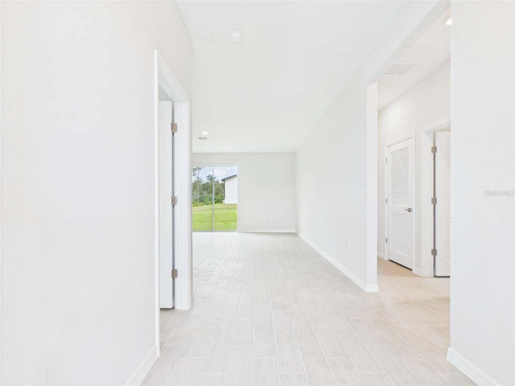 Photo of 16962 SW 44th Circle, Ocala, FL 34473 (MLS # OM730261)
