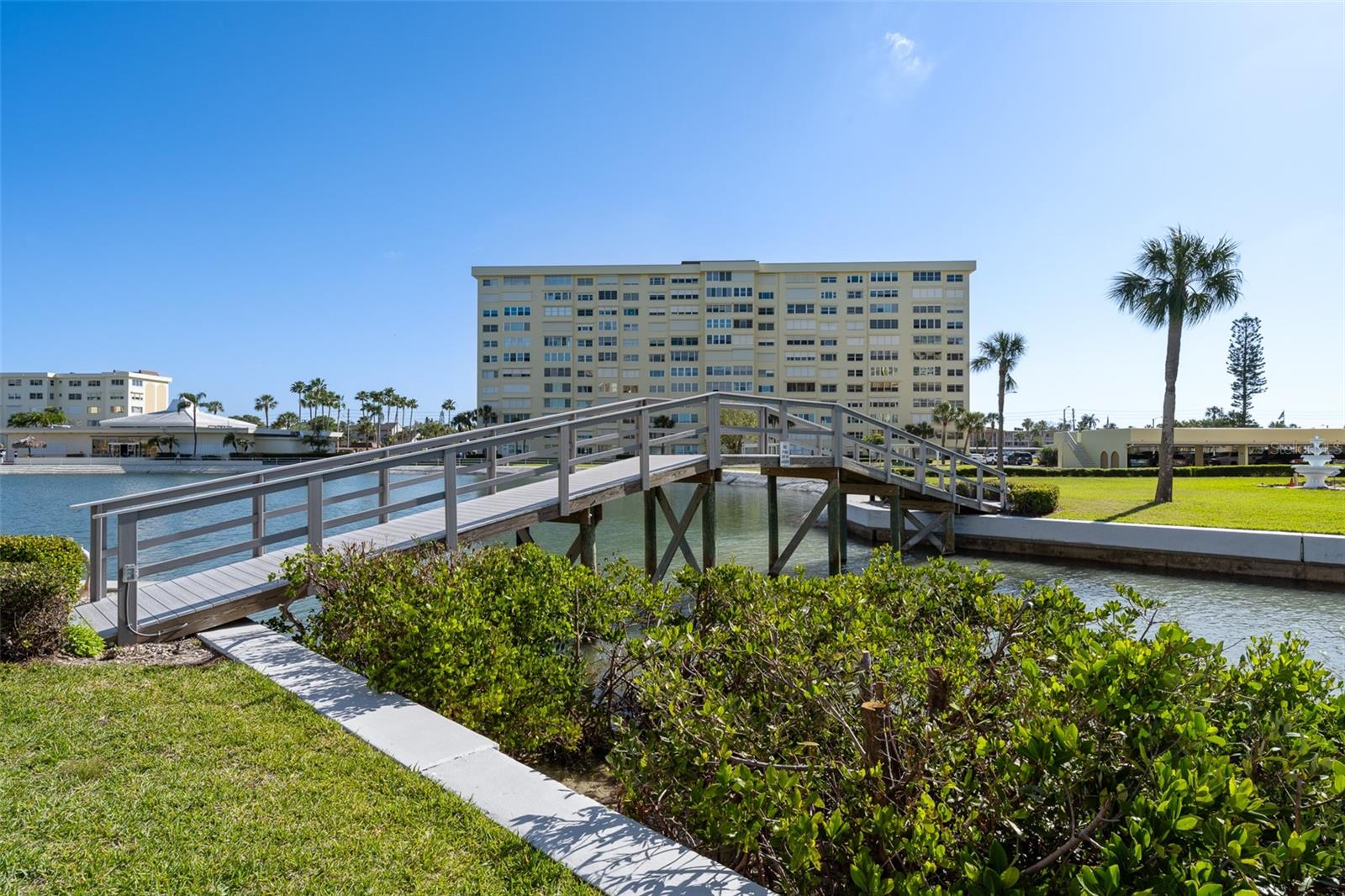 CONTINENTAL TOWERS CONDO - Residential