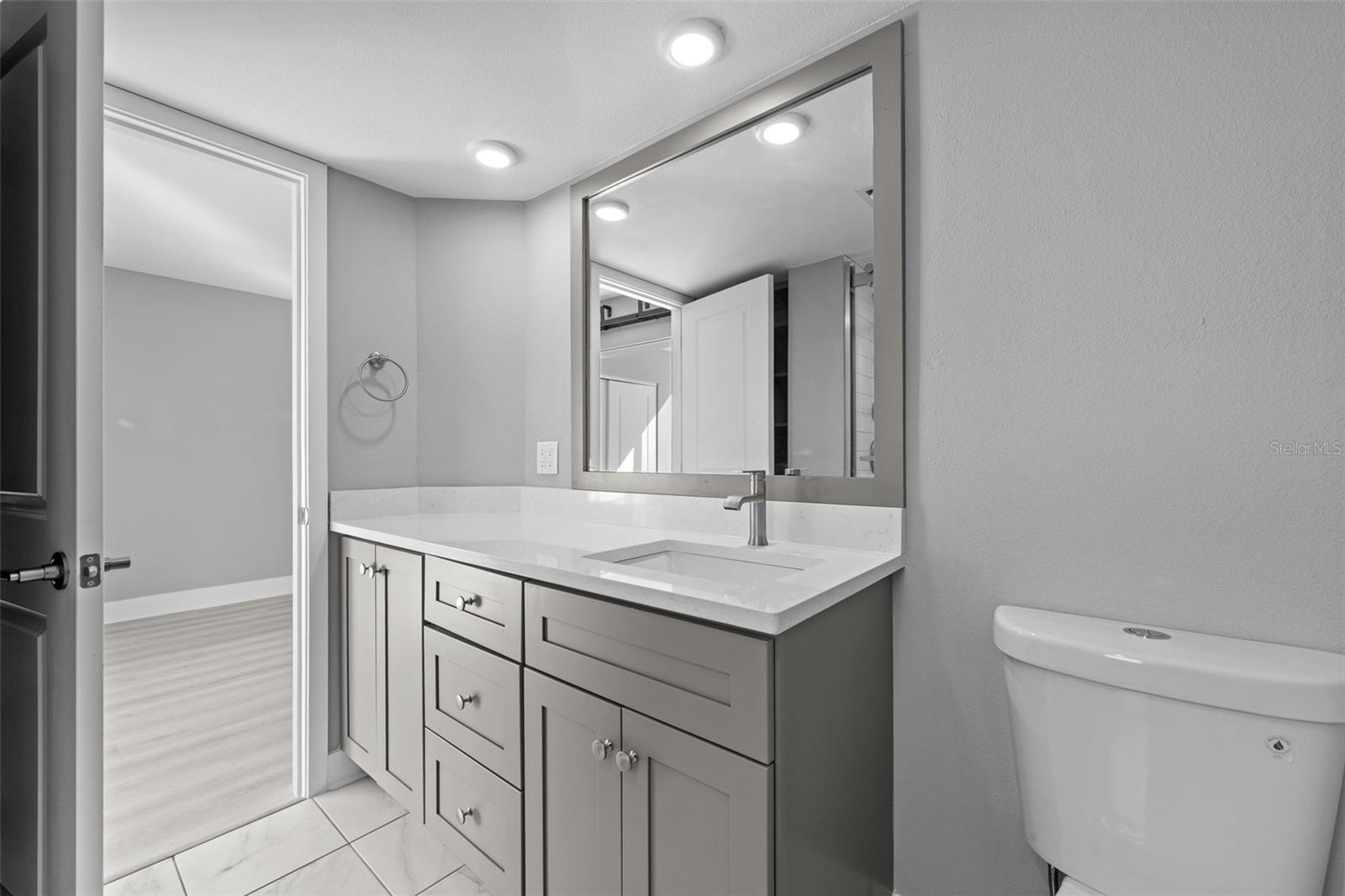 CONTINENTAL TOWERS CONDO - Residential