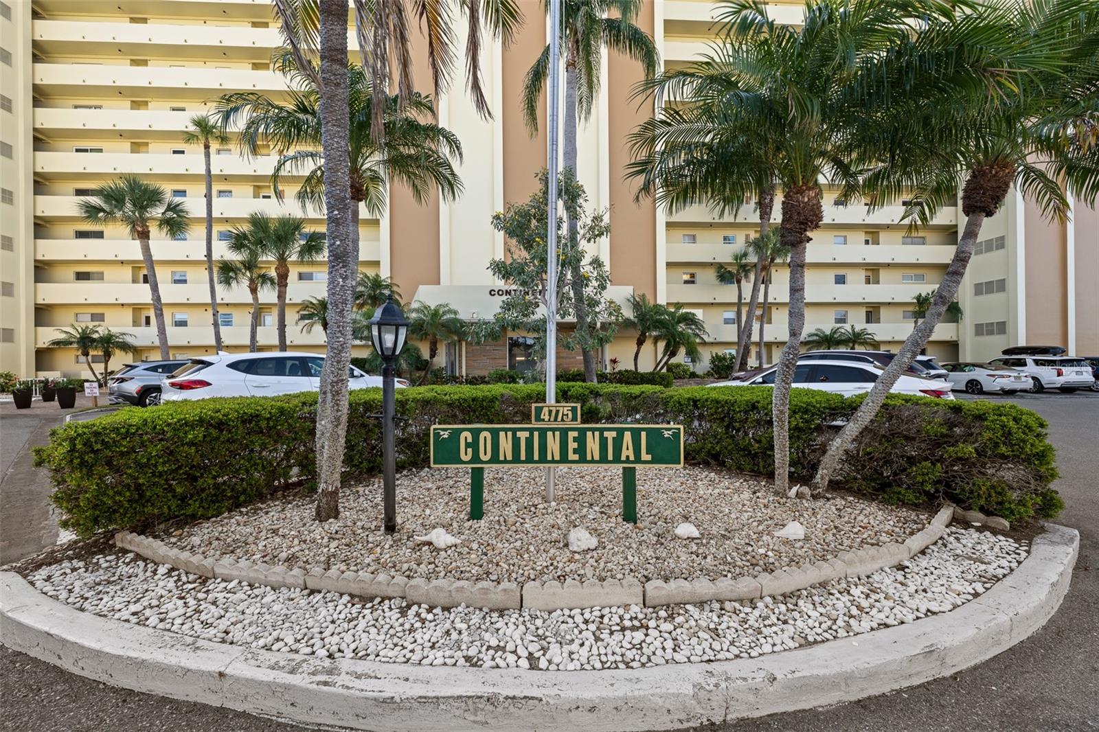CONTINENTAL TOWERS CONDO - Residential