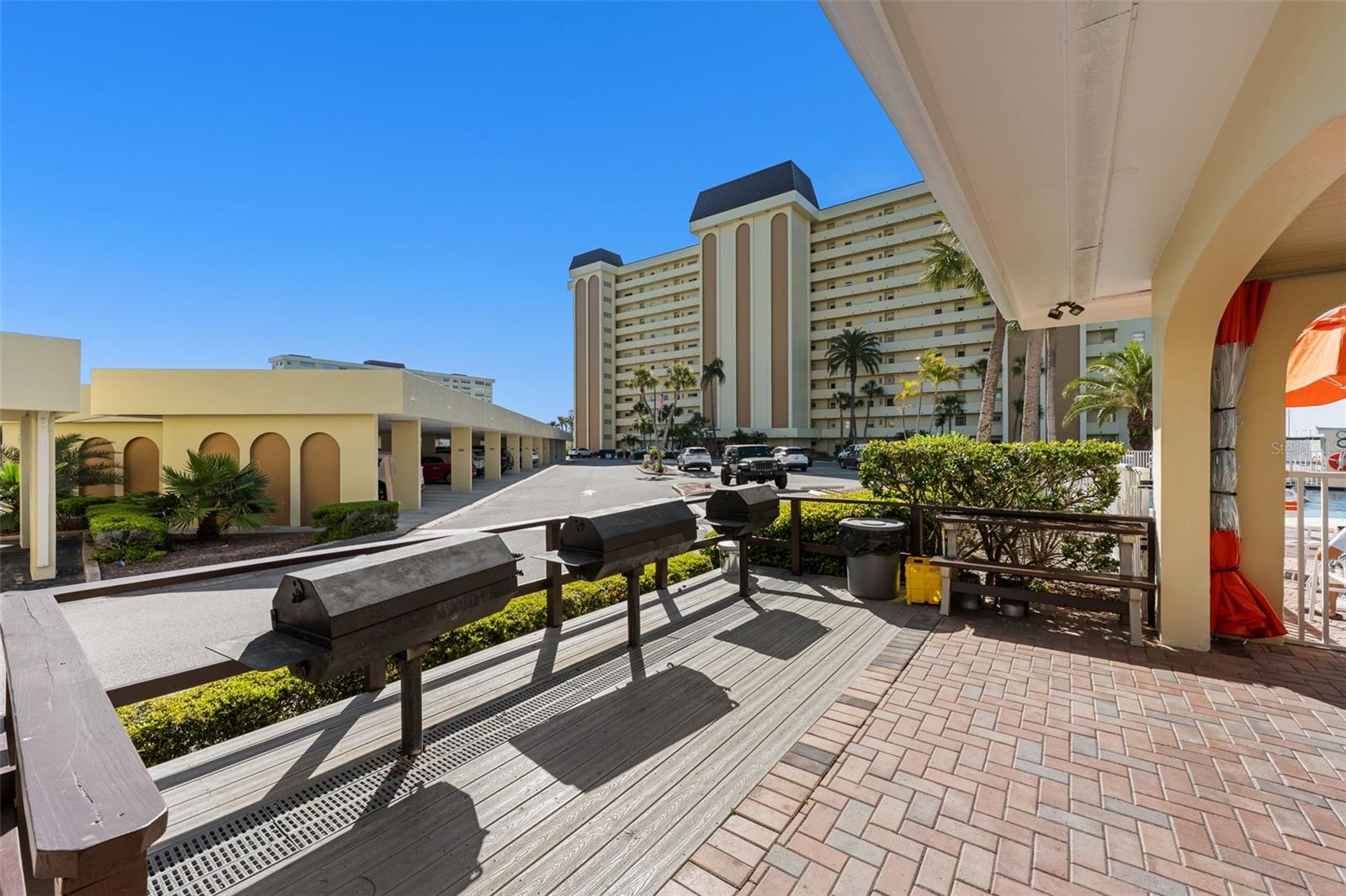 CONTINENTAL TOWERS CONDO - Residential