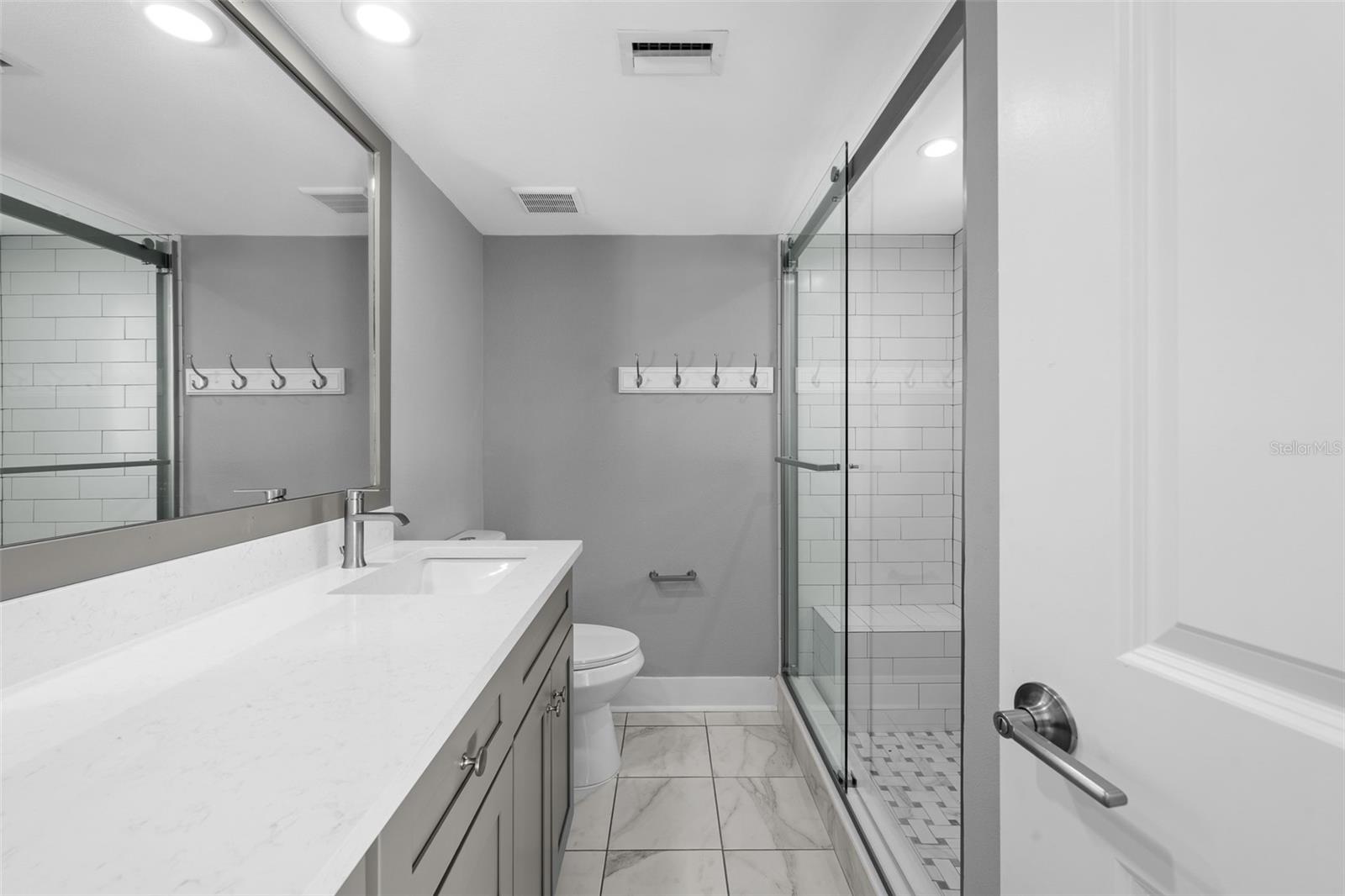 CONTINENTAL TOWERS CONDO - Residential