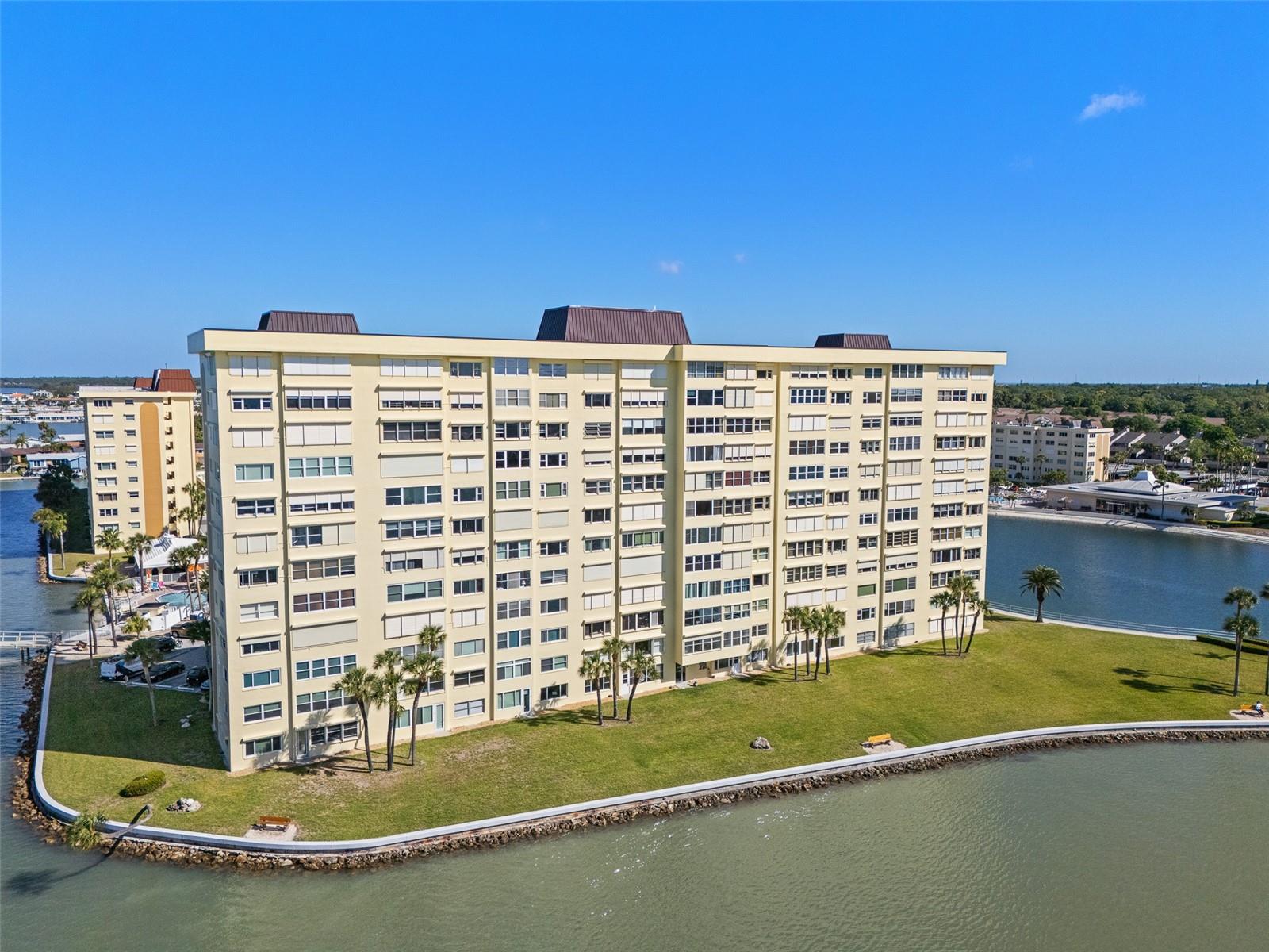 CONTINENTAL TOWERS CONDO - Residential