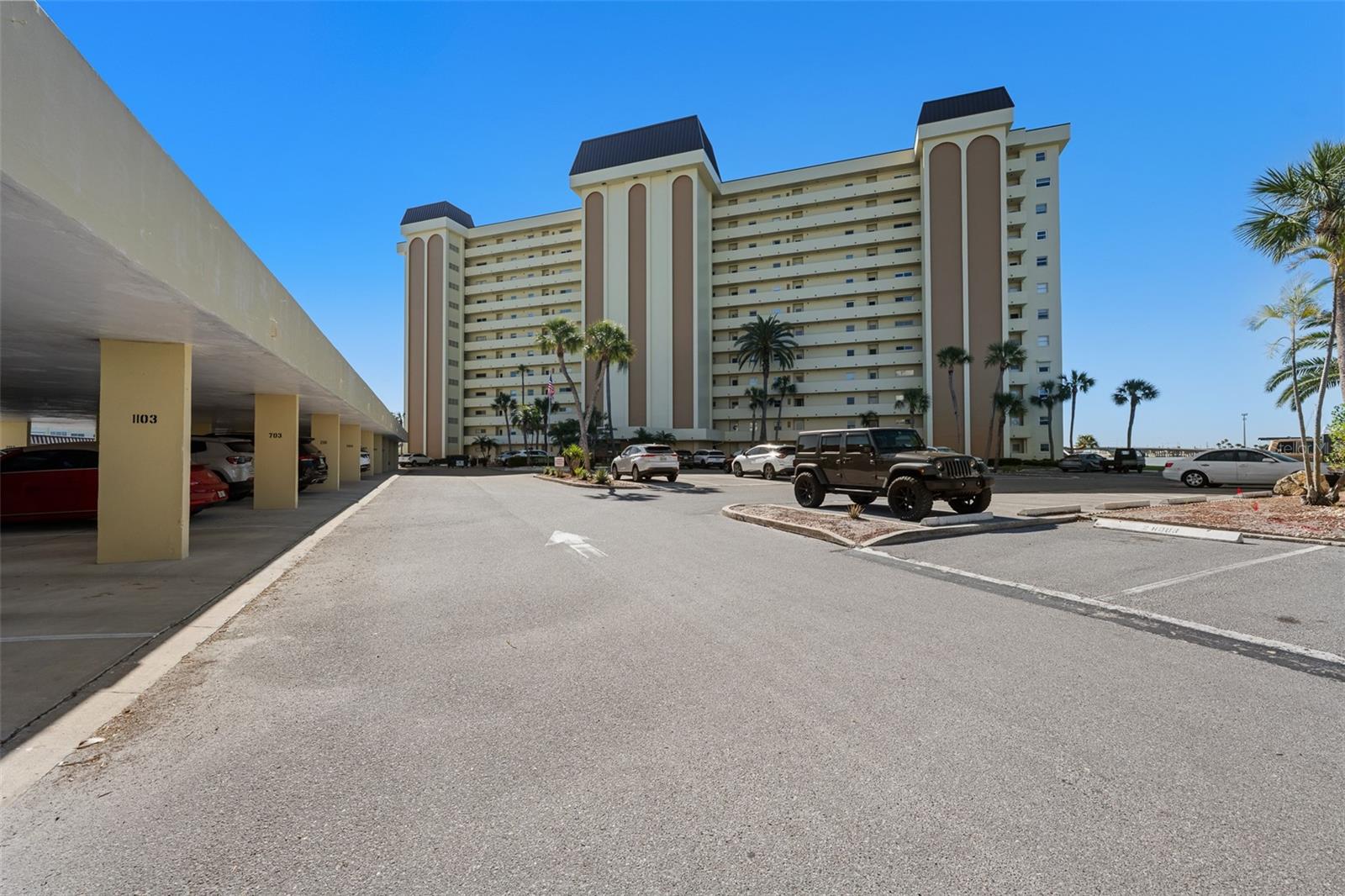 CONTINENTAL TOWERS CONDO - Residential